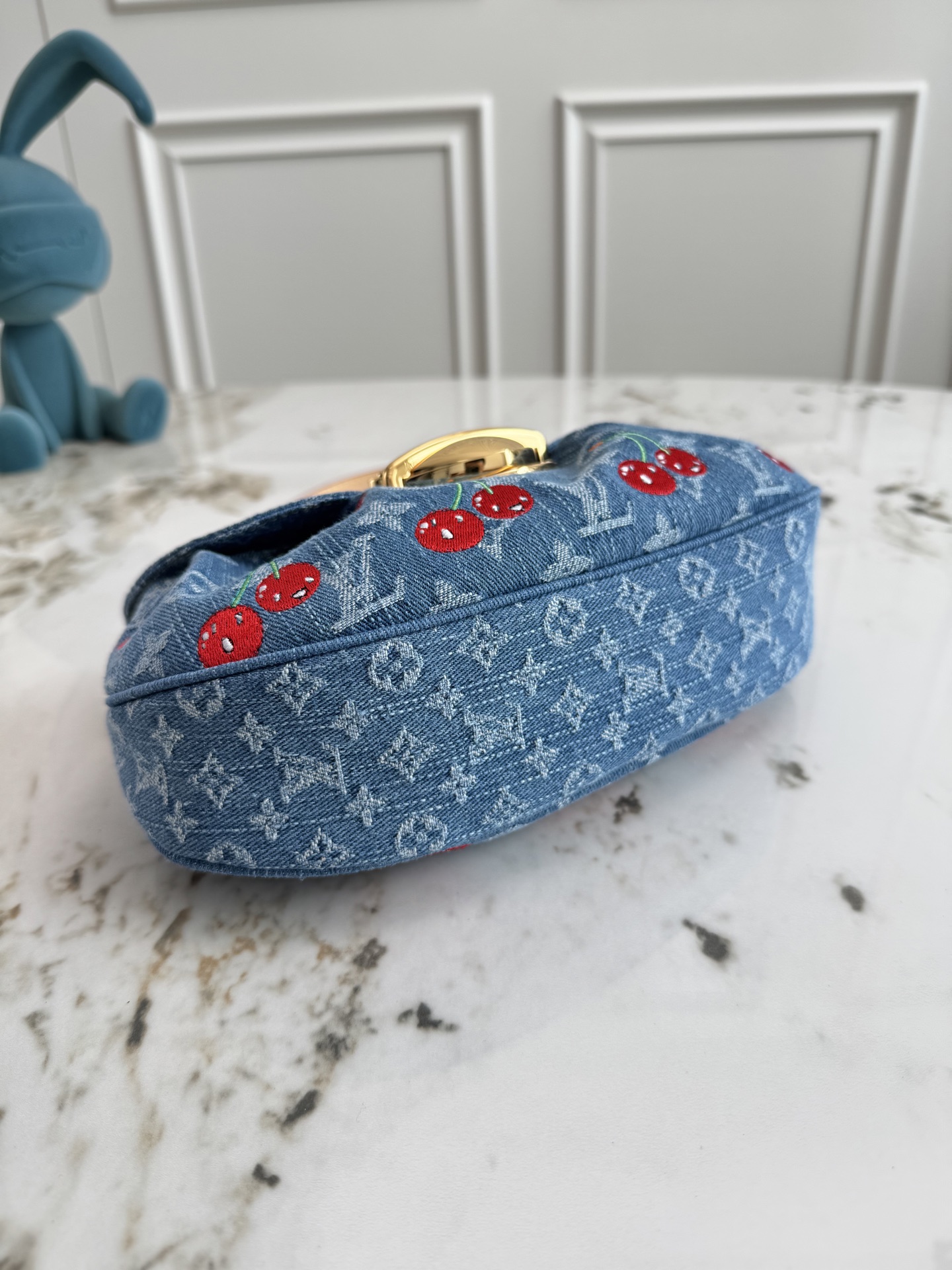 Louis Vuitton Sunset Handbag in Monogram Cherry Denim - Image 4