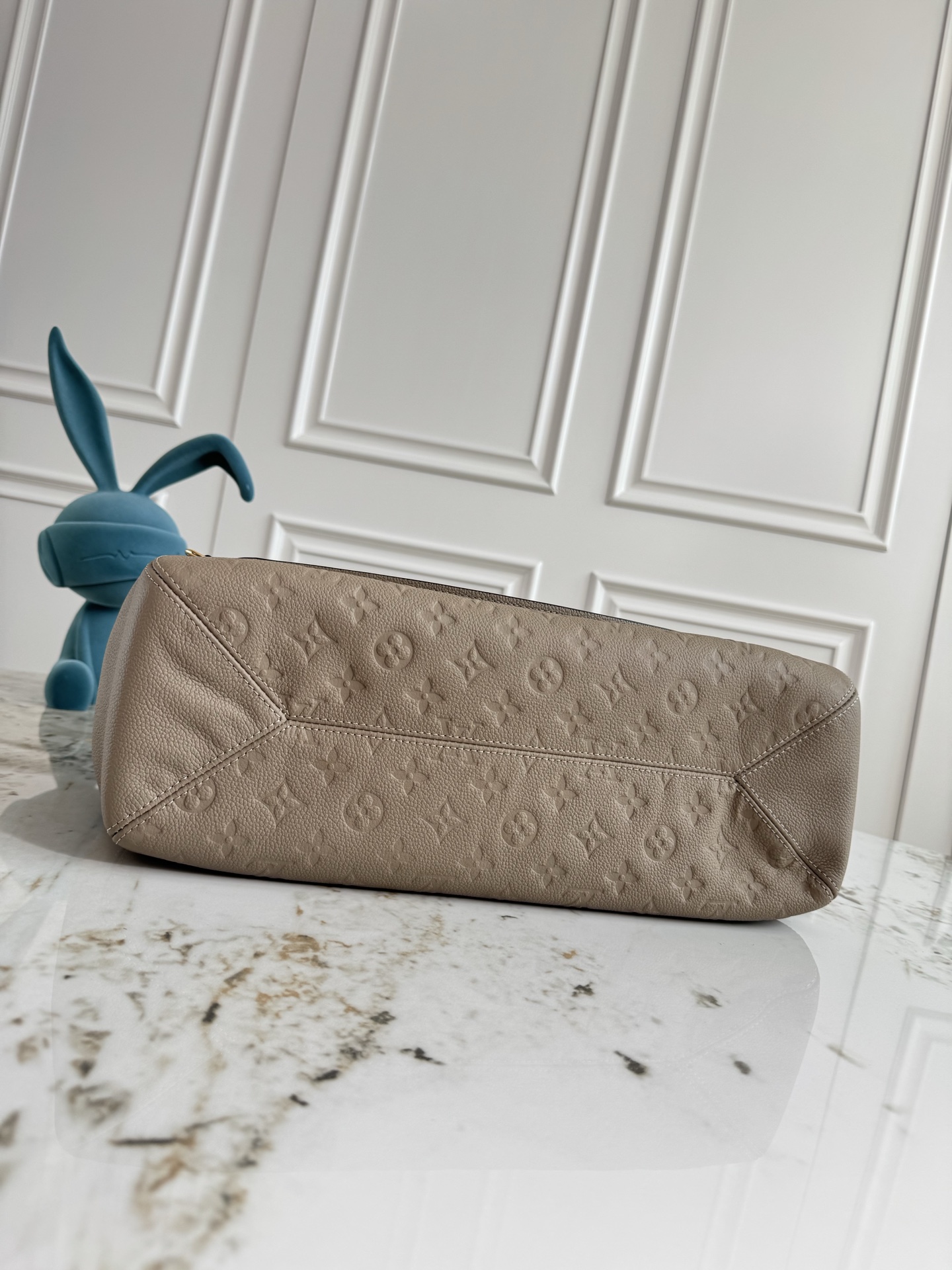 Louis Vuitton Anytime Small Handbag in Monogram Empreinte Leather - Image 4