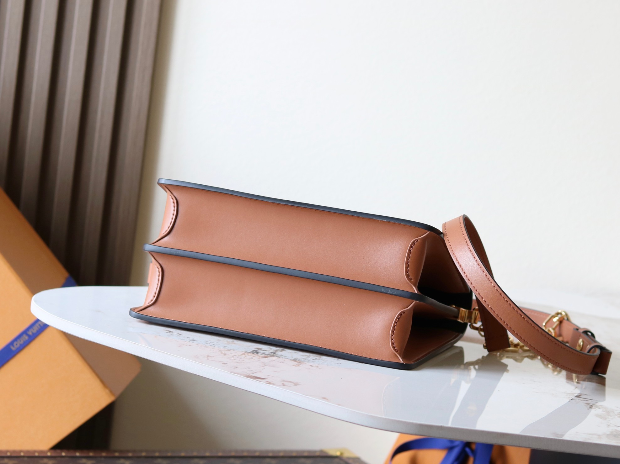 Louis Vuitton Dauphine Crossbody Bag - Image 4