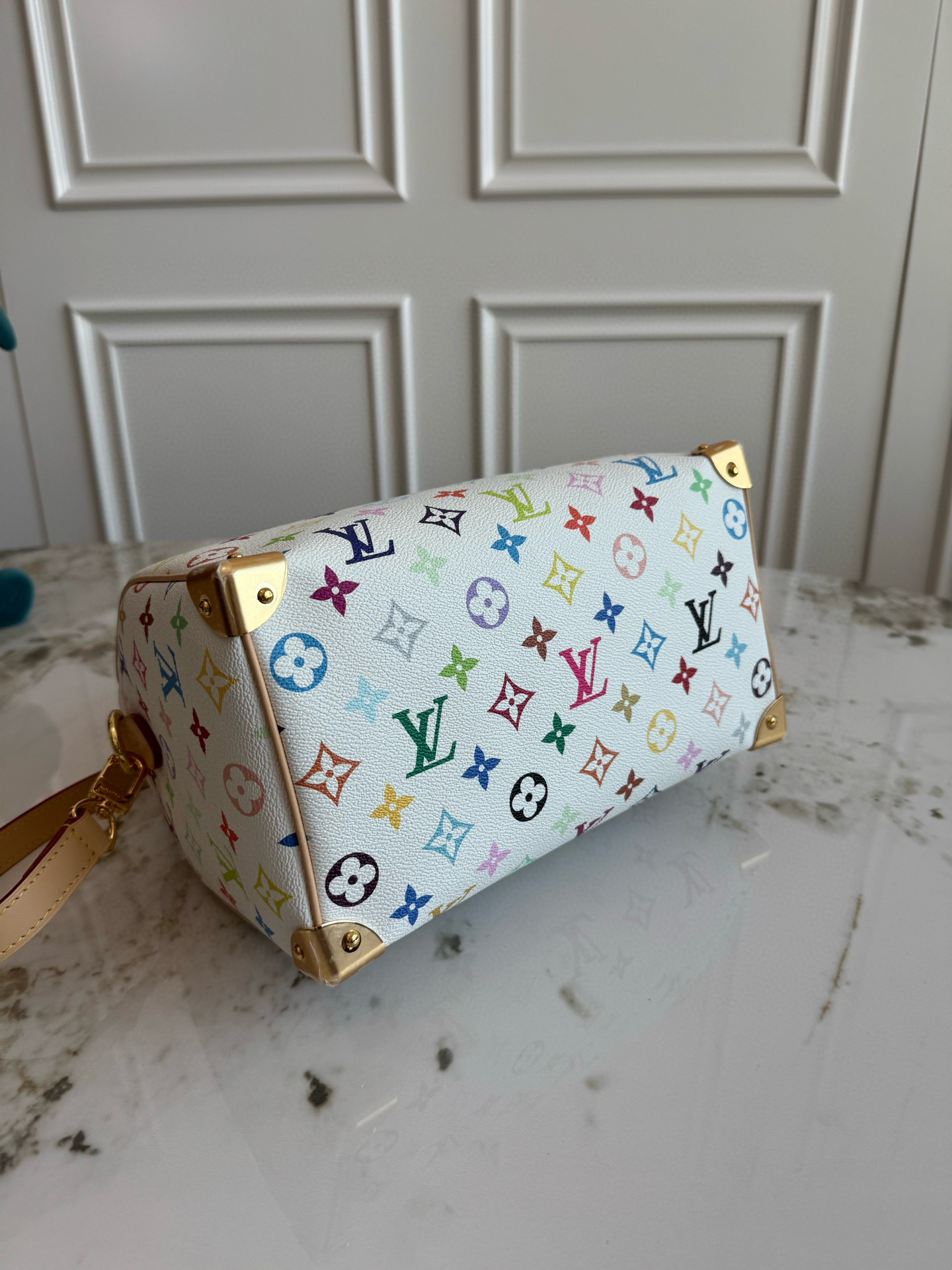 Louis Vuitton Speedy Bandouliere 25 Monogram Handbag with Butterfly Key Pouch - Image 4