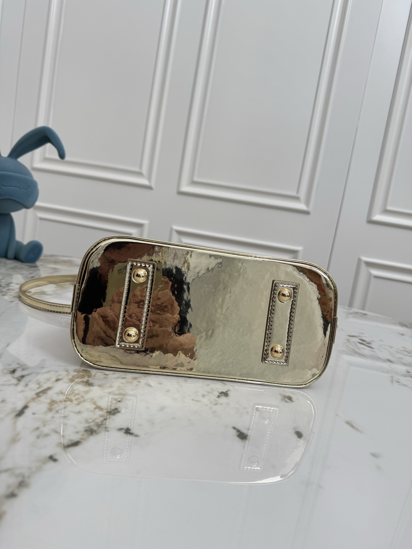 Louis Vuitton Alma BB Handbag - Image 4