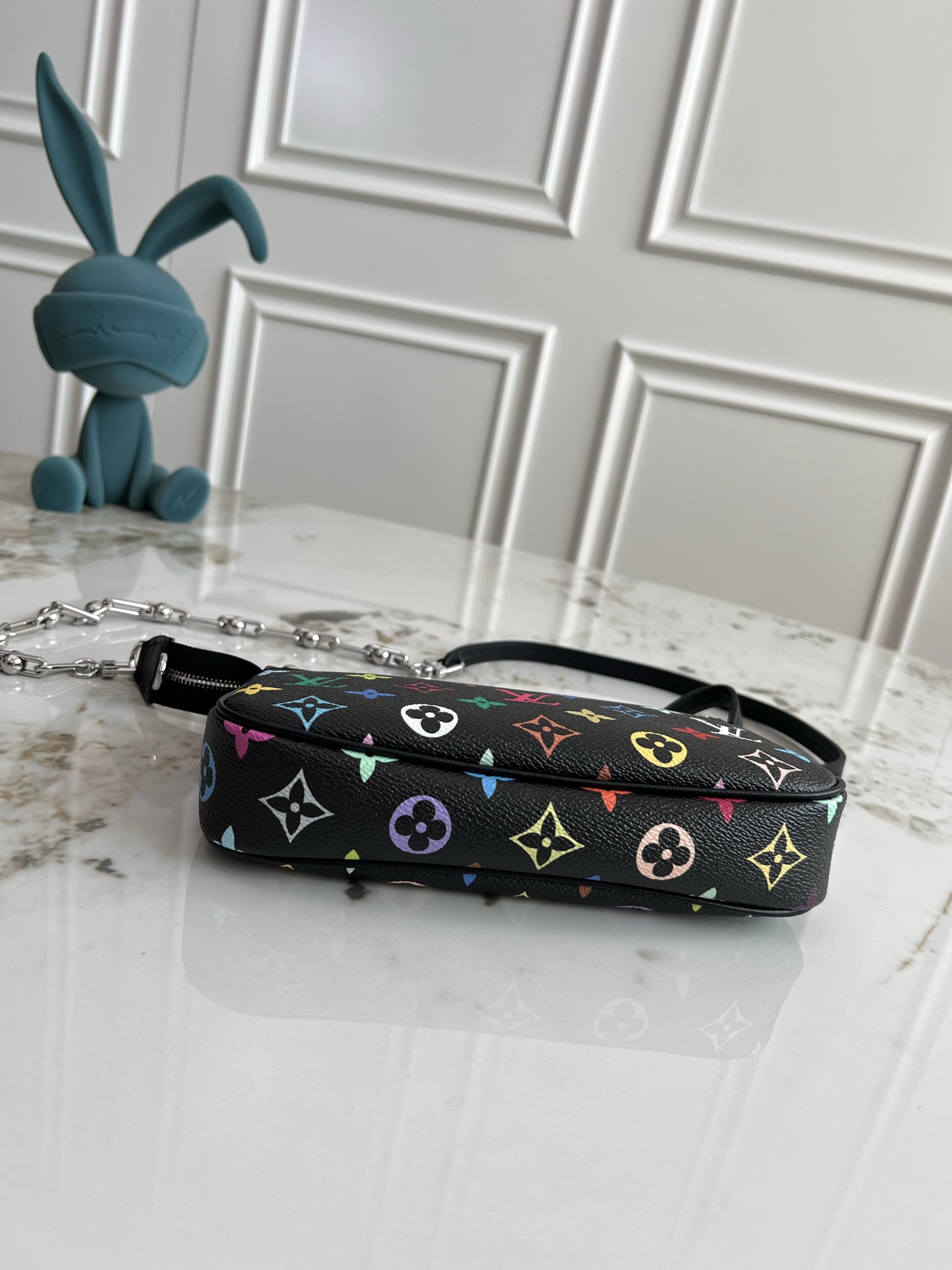 Louis Vuitton Pochette Accessoires Monogram Panda Reissue - Image 4