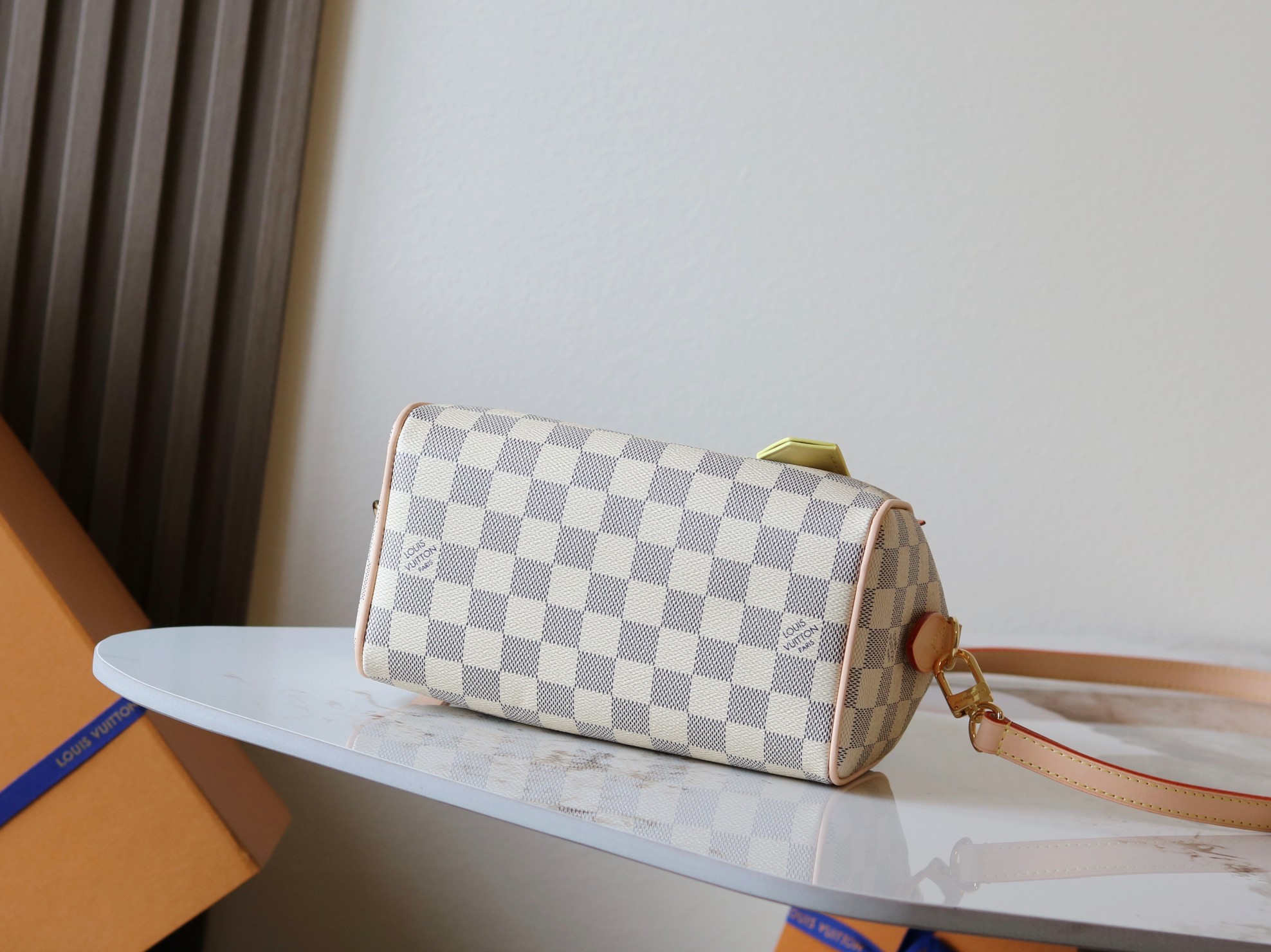 Louis Vuitton Speedy Bandoulière 20 Handbag - Image 4