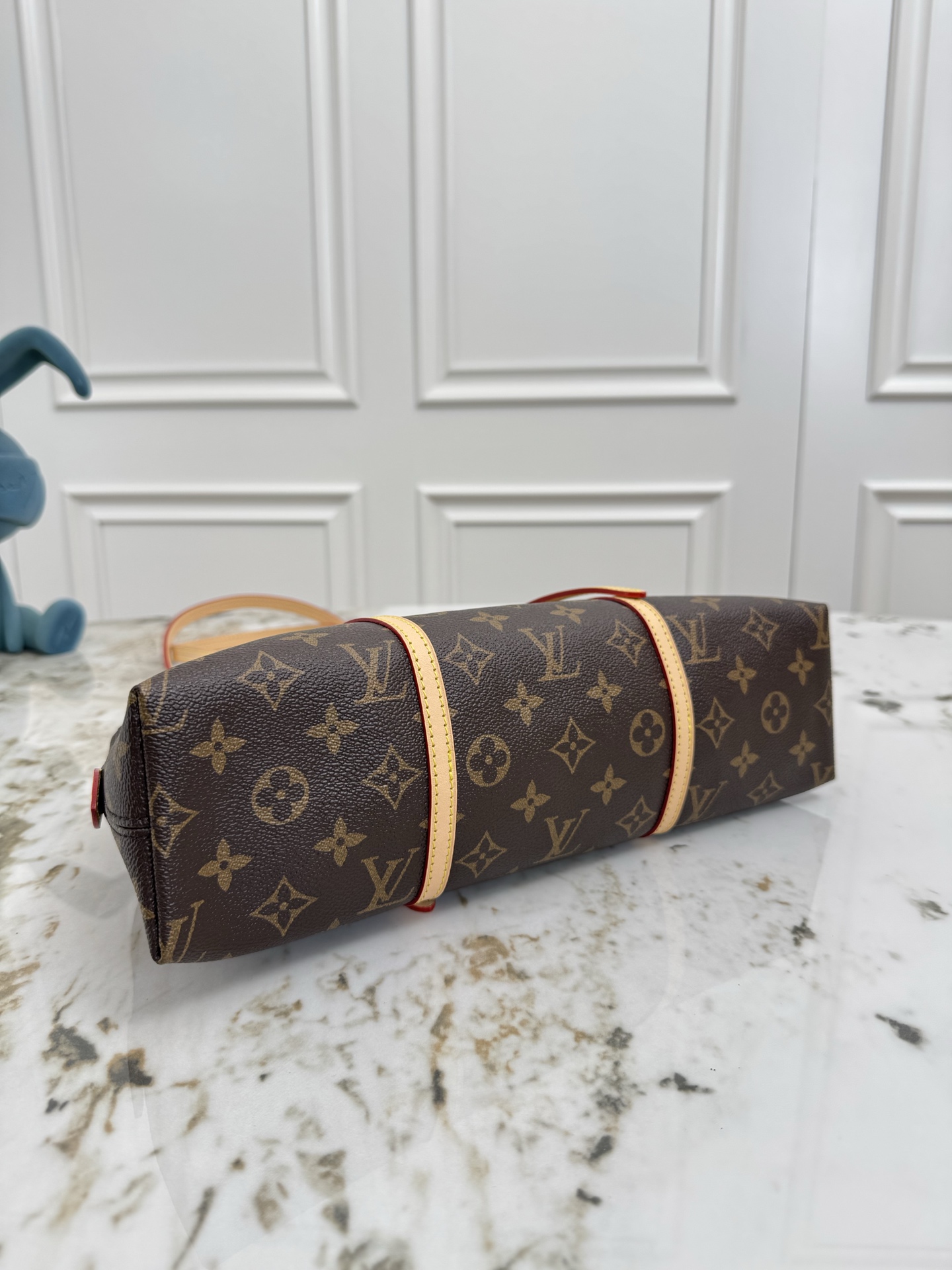 Squire Shoulder Bag in Monogram Canvas - Image 4