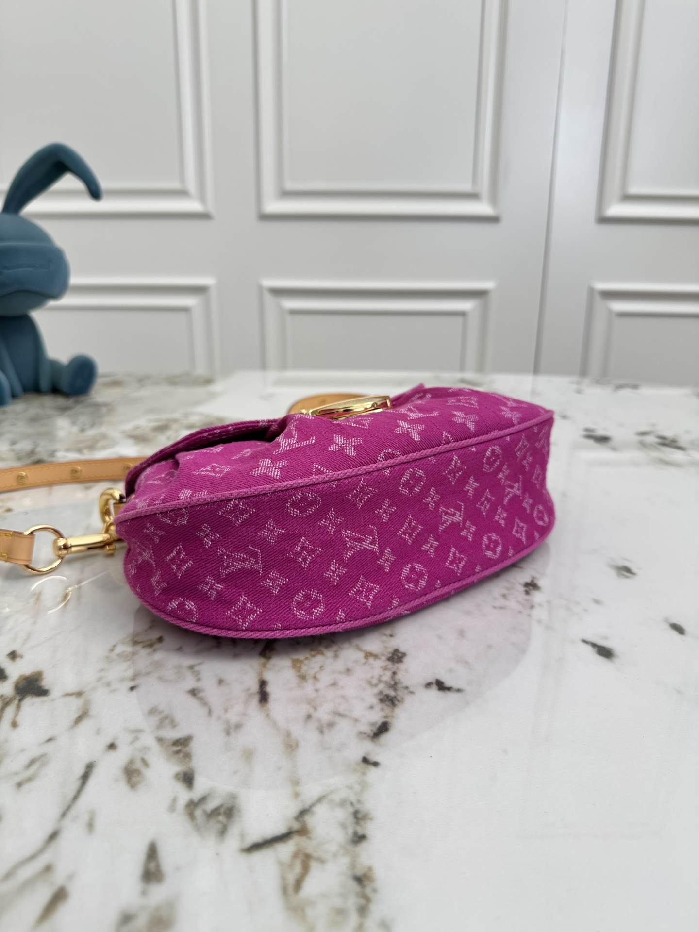 Sunset Rendez-Vous Denim Shoulder Bag - Image 4