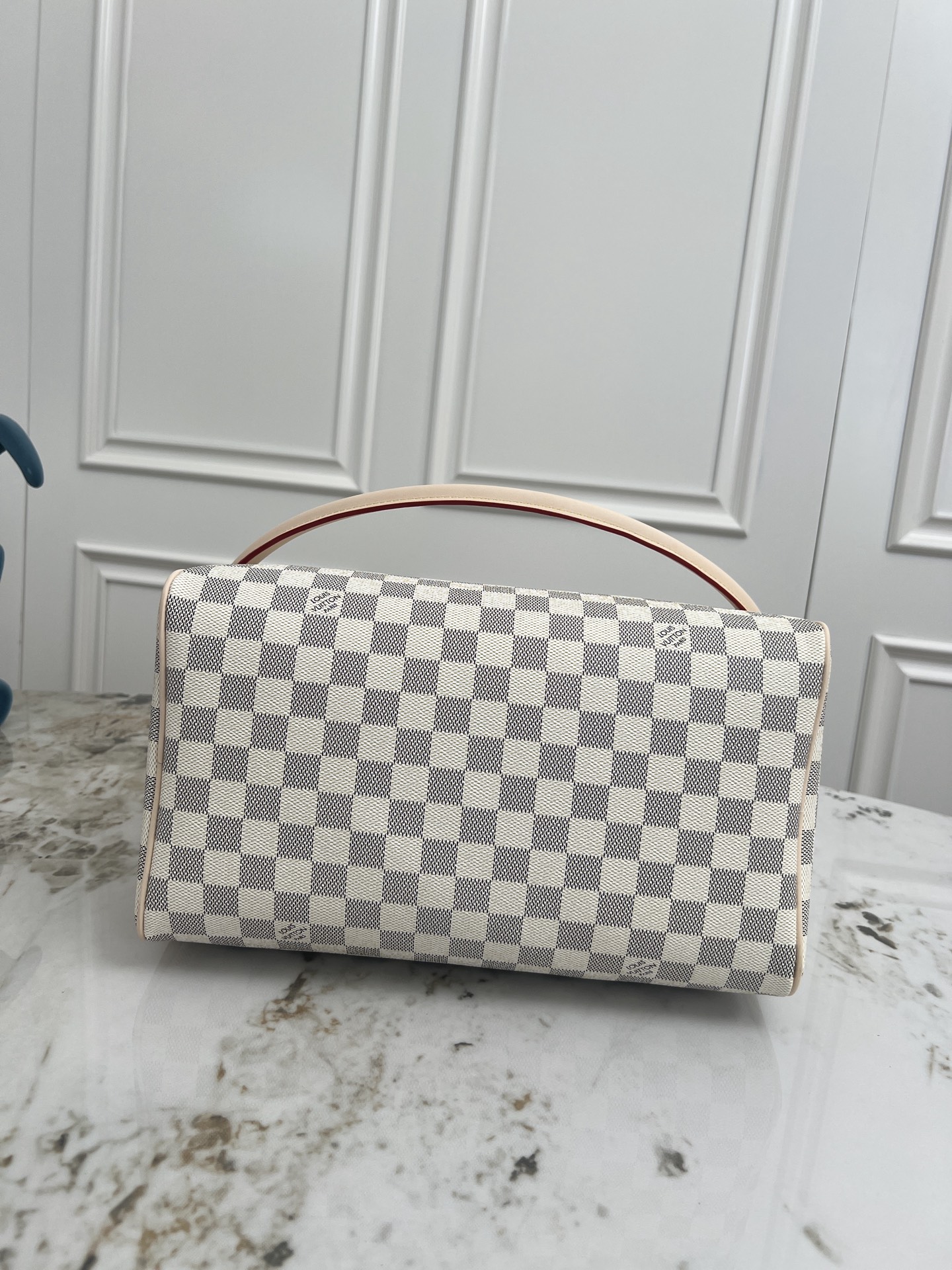 Louis Vuitton Speedy Bandoulière 30 Handbag in Damier Azur Canvas - Image 4