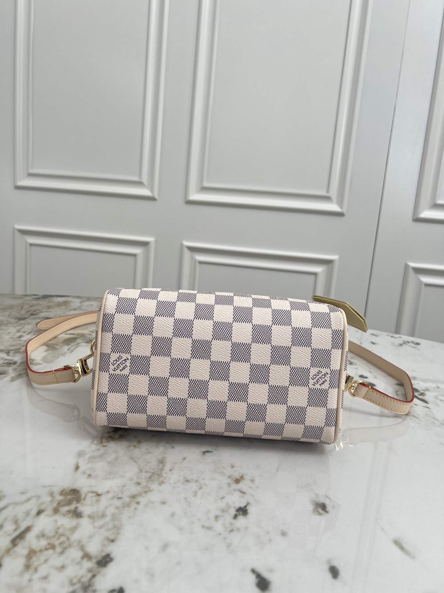 Louis Vuitton Speedy Bandoulière 20 Monogram Handbag - Image 4