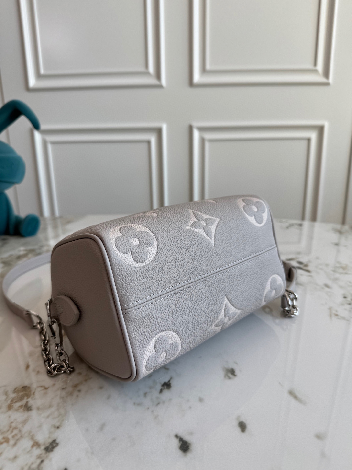 Louis Vuitton Speedy Bandouliere 20 Handbag - Image 4