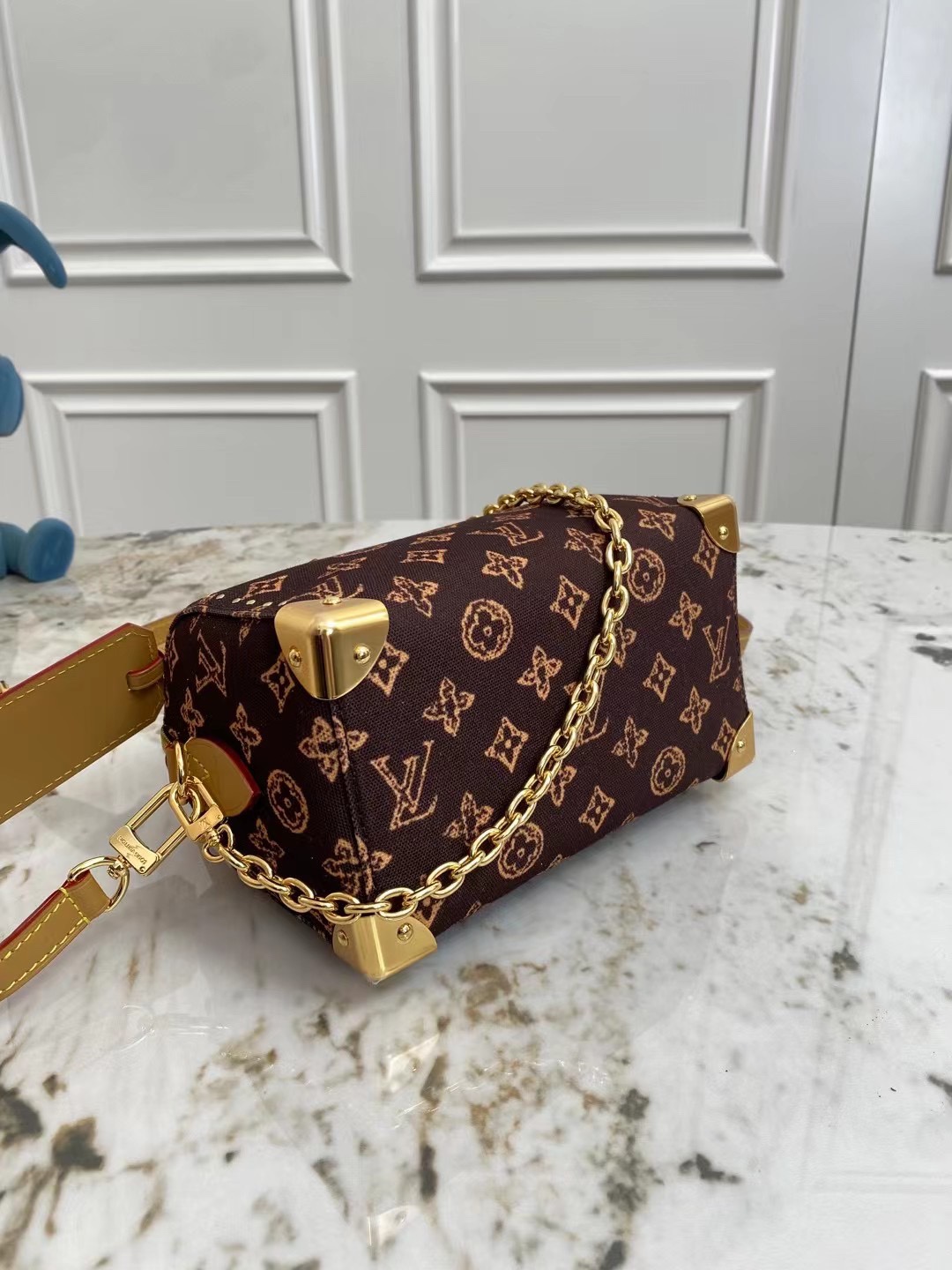 Louis Vuitton M28102 Canvas Handbag - Image 4