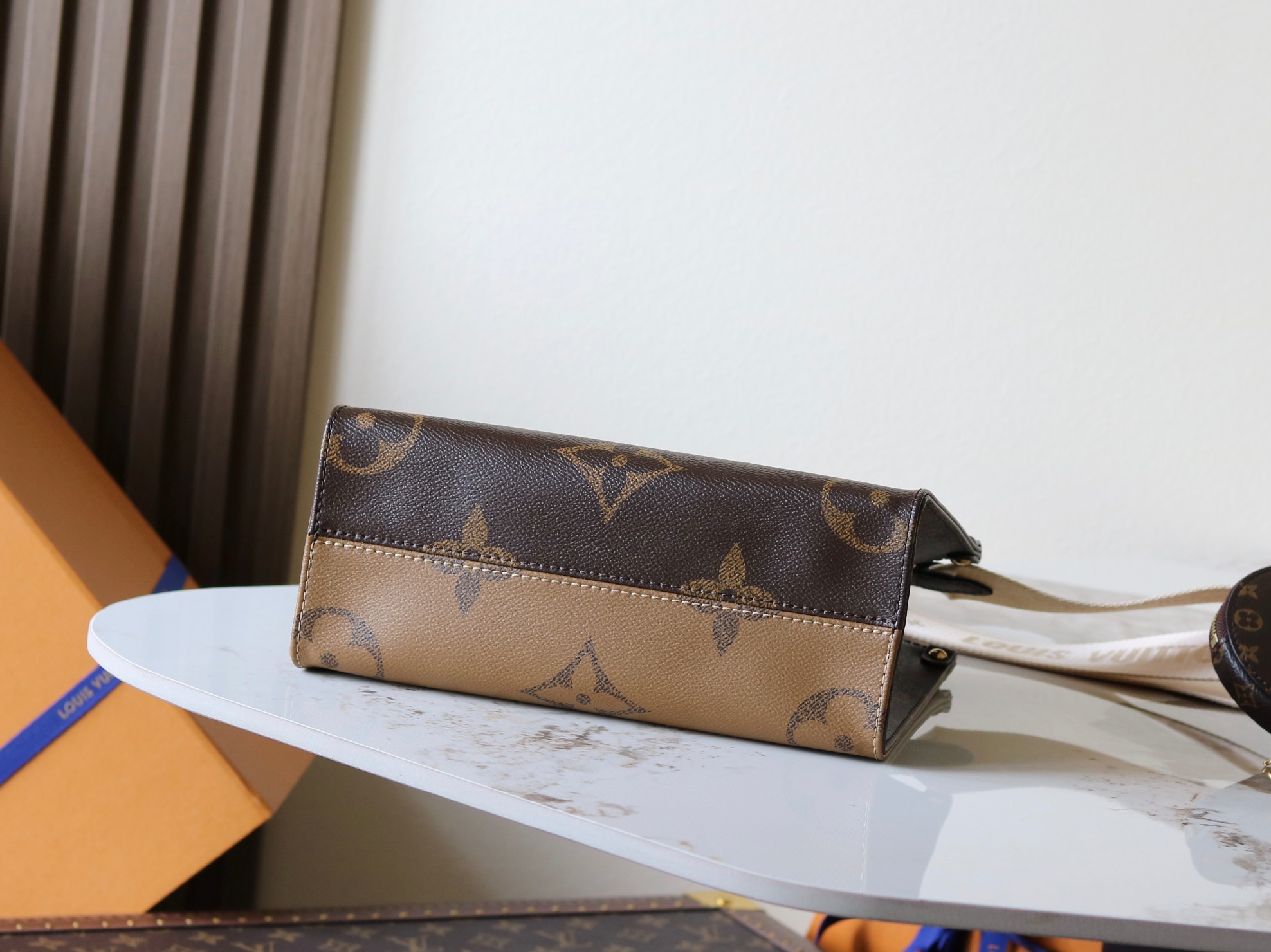 Louis Vuitton OnTheGo PM Handbag M46373 - Image 4