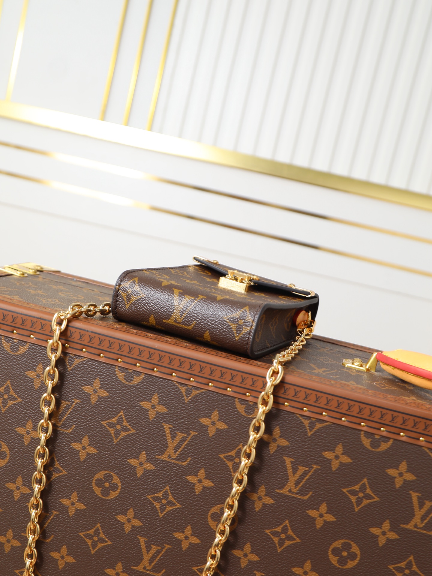 Louis Vuitton Métis Phone Bag, Model M13572 - Image 4