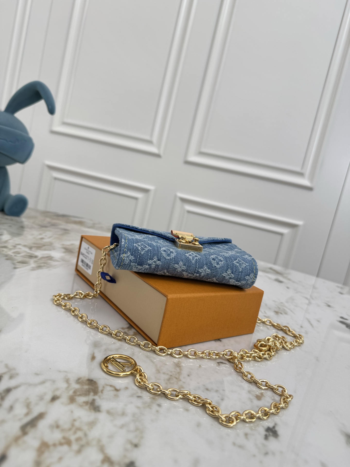 Louis Vuitton Pouch Metis Denim Crossbody Bag - Image 4