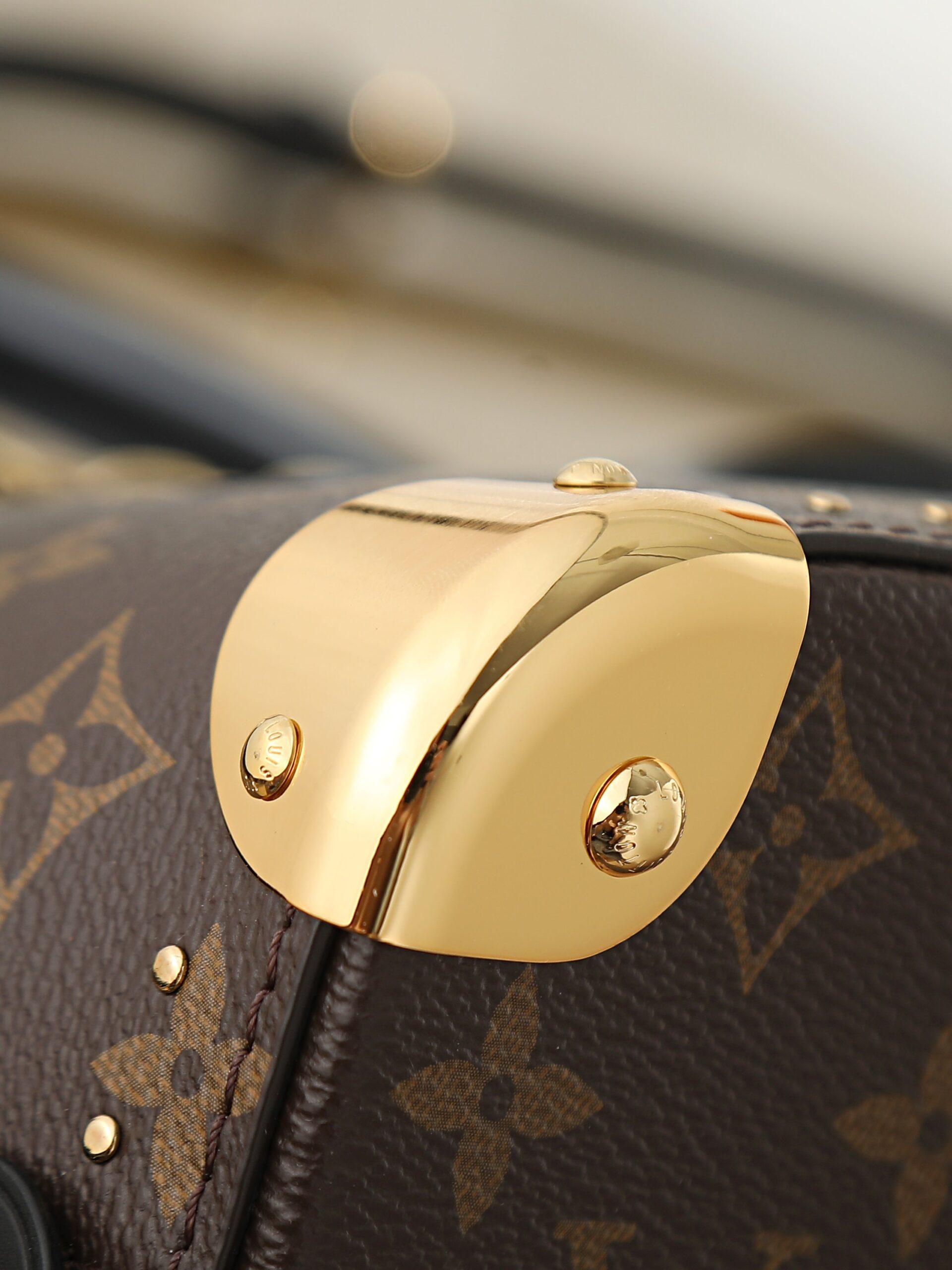 Louis Vuitton Alma BB Monogram Canvas Handbag - Image 4