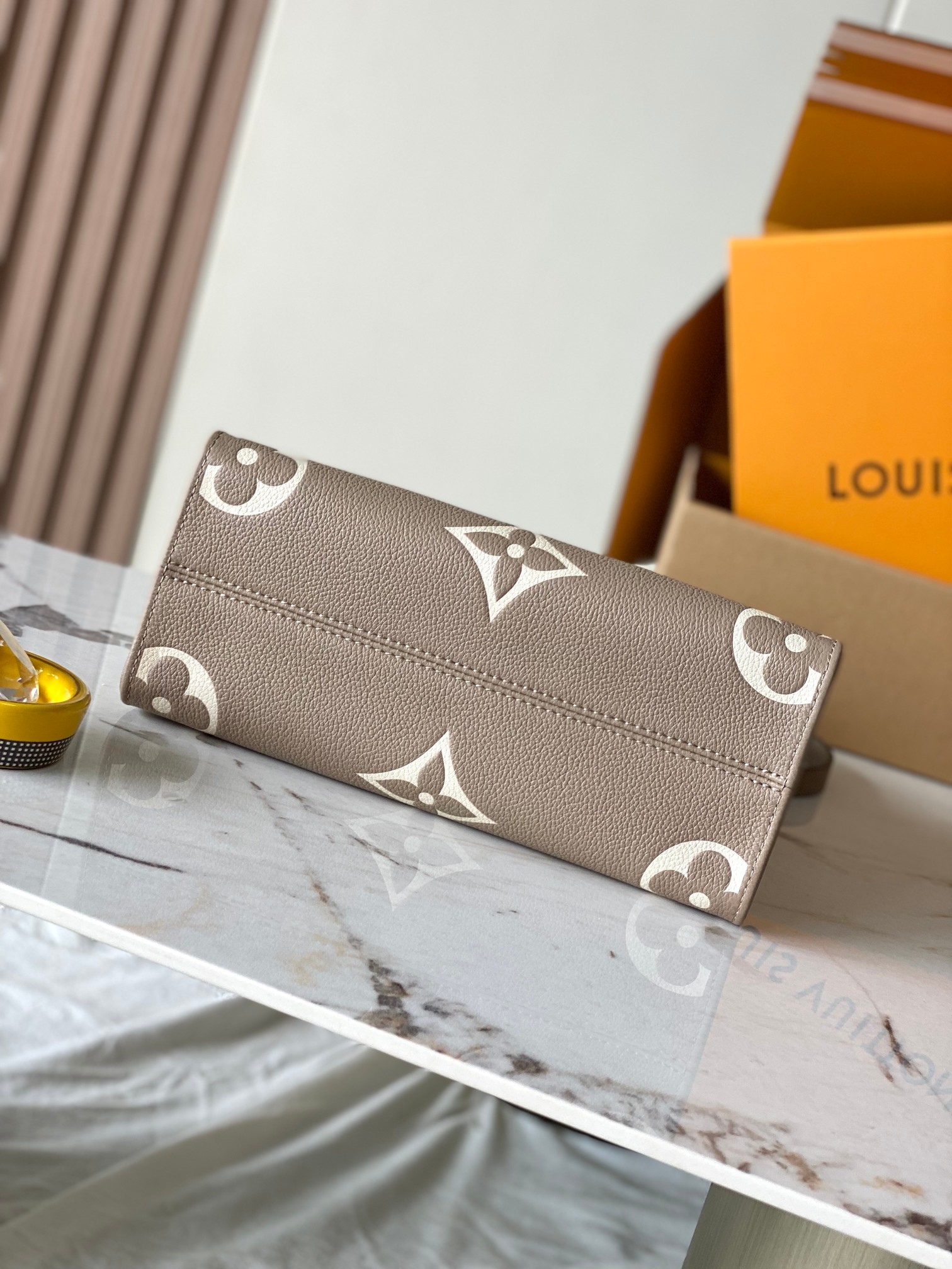 Louis Vuitton Onthego Small Handbag M45779 in Elephant Gray - Image 4