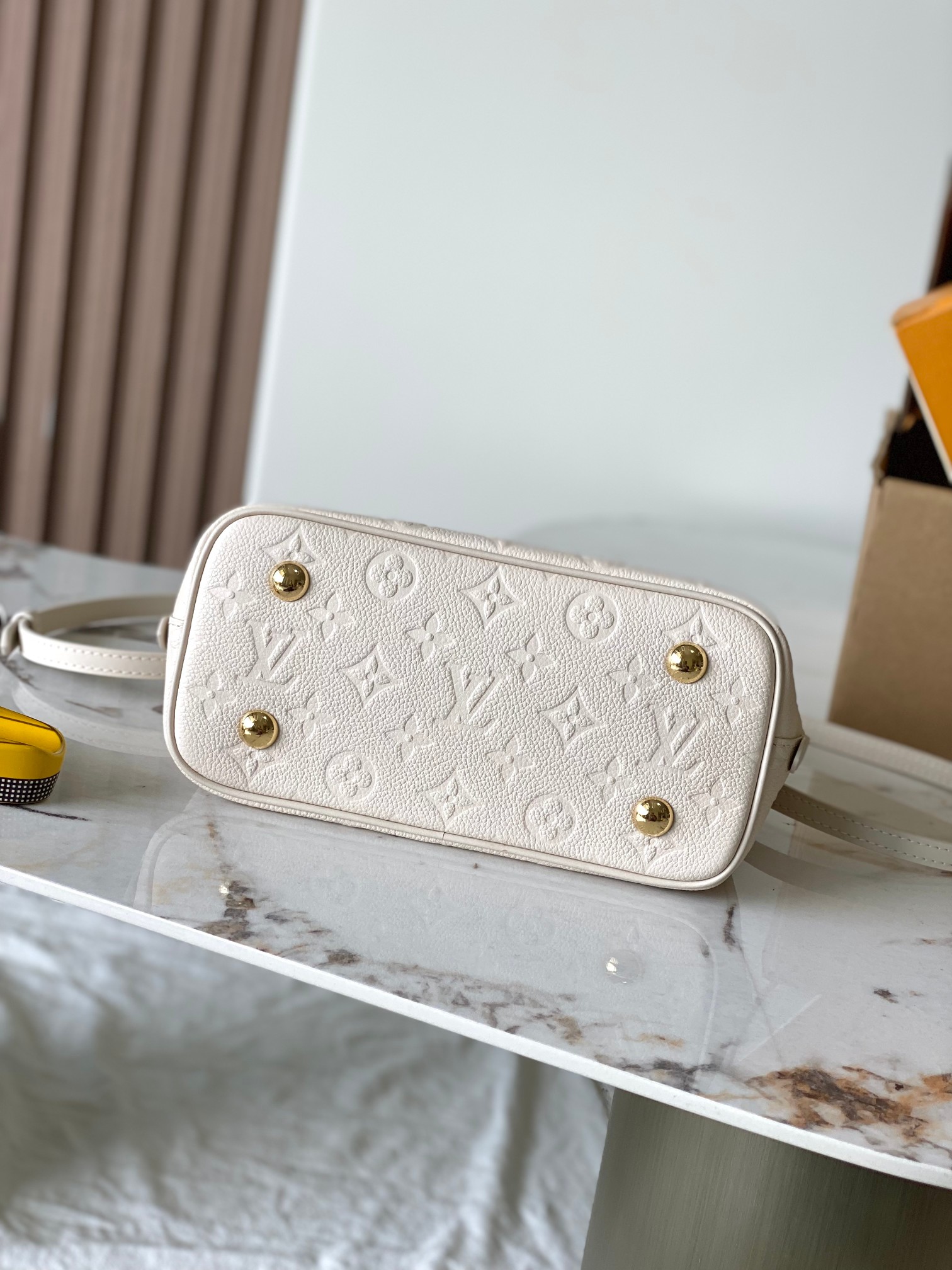 Louis Vuitton Alma BB Handbag, Model M2A357 - Image 4