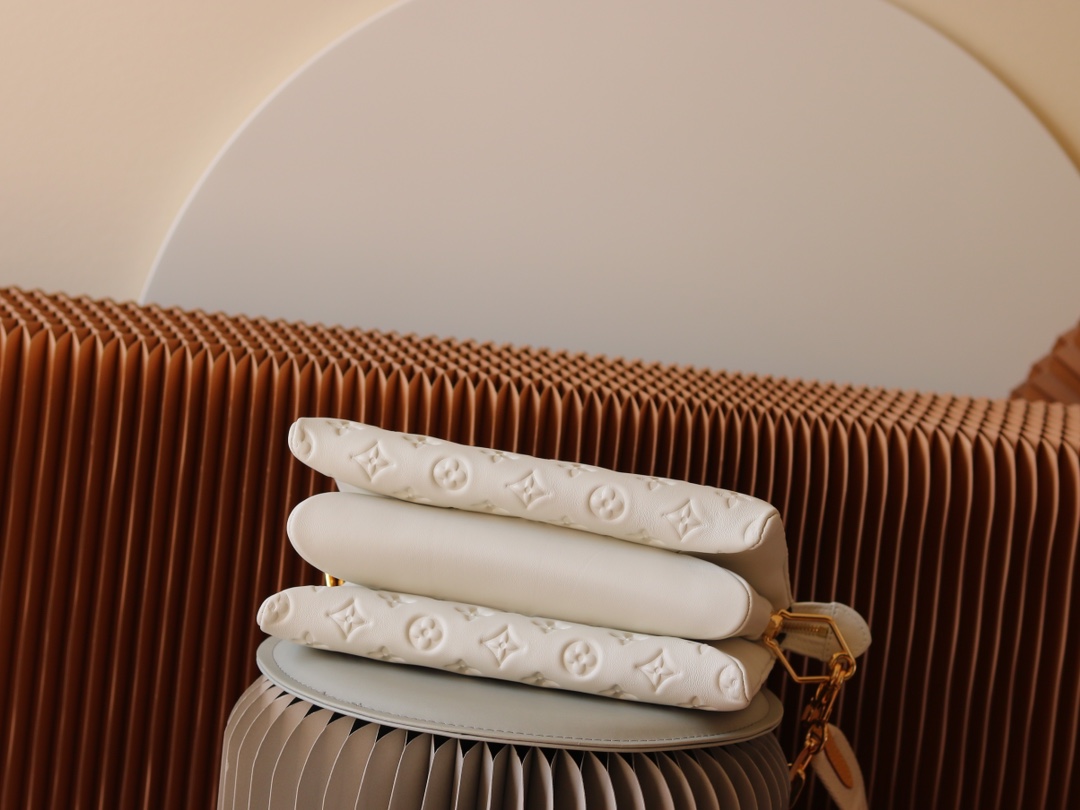 Louis Vuitton Coussin Small Shoulder Bag - Image 4