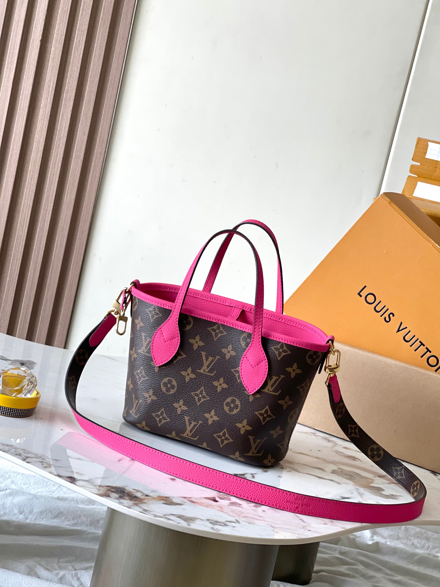 Louis Vuitton Neverfull Bandouliere Inside Out BB Tote Bag M12106 - Image 4