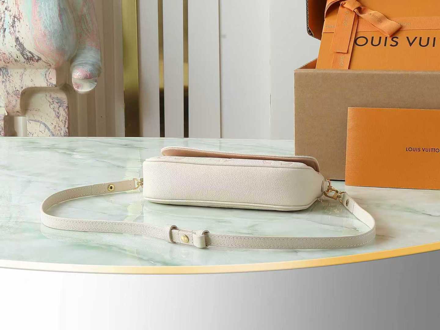 Louis Vuitton Wallet On Chain Ivy Monogram Canvas Chain Bag - Image 4