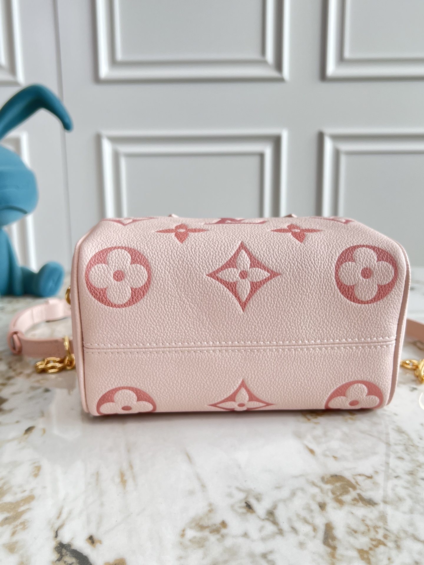 Louis Vuitton Speedy Bandoulière 20 Monogram Empreinte Leather Crossbody Bag - Image 4