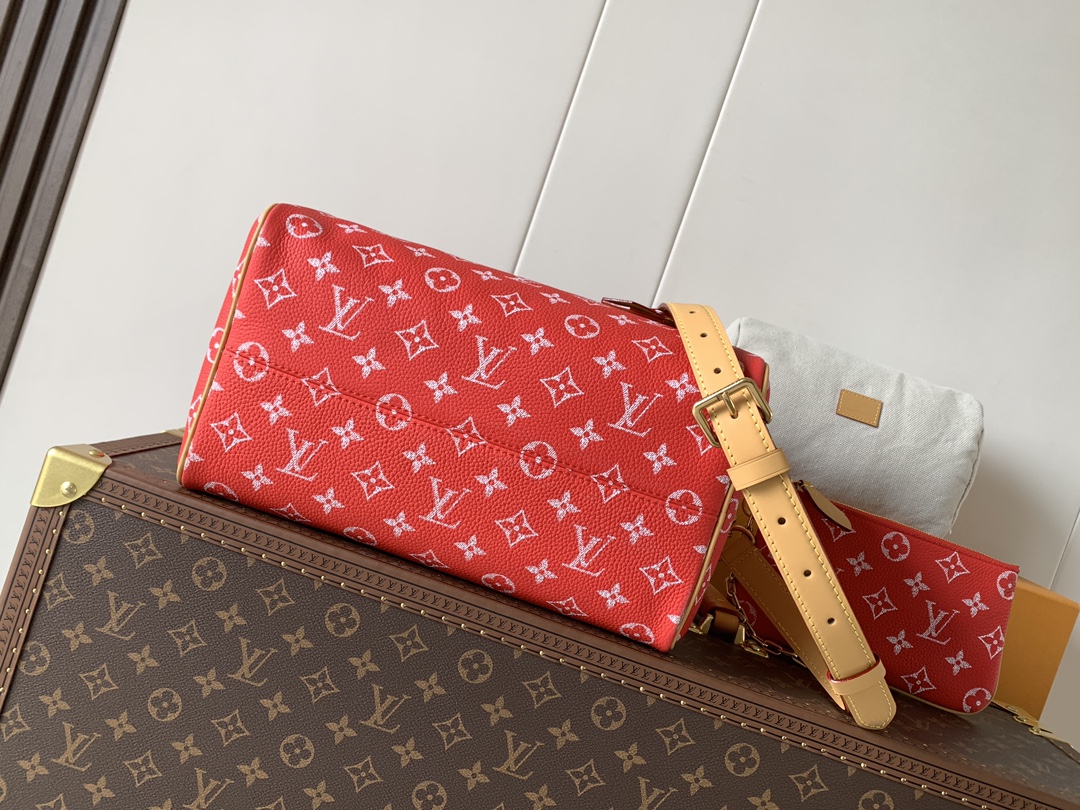 Louis Vuitton Speedy P9 Bandouliere 30 Monogram Leather Crossbody Bag - Image 4
