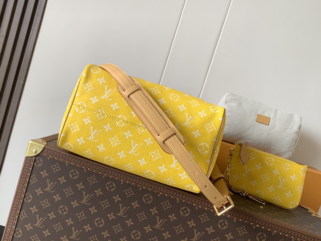 Louis Vuitton Speedy P9 Bandouliere 30 Monogram Leather Handbag - Image 4