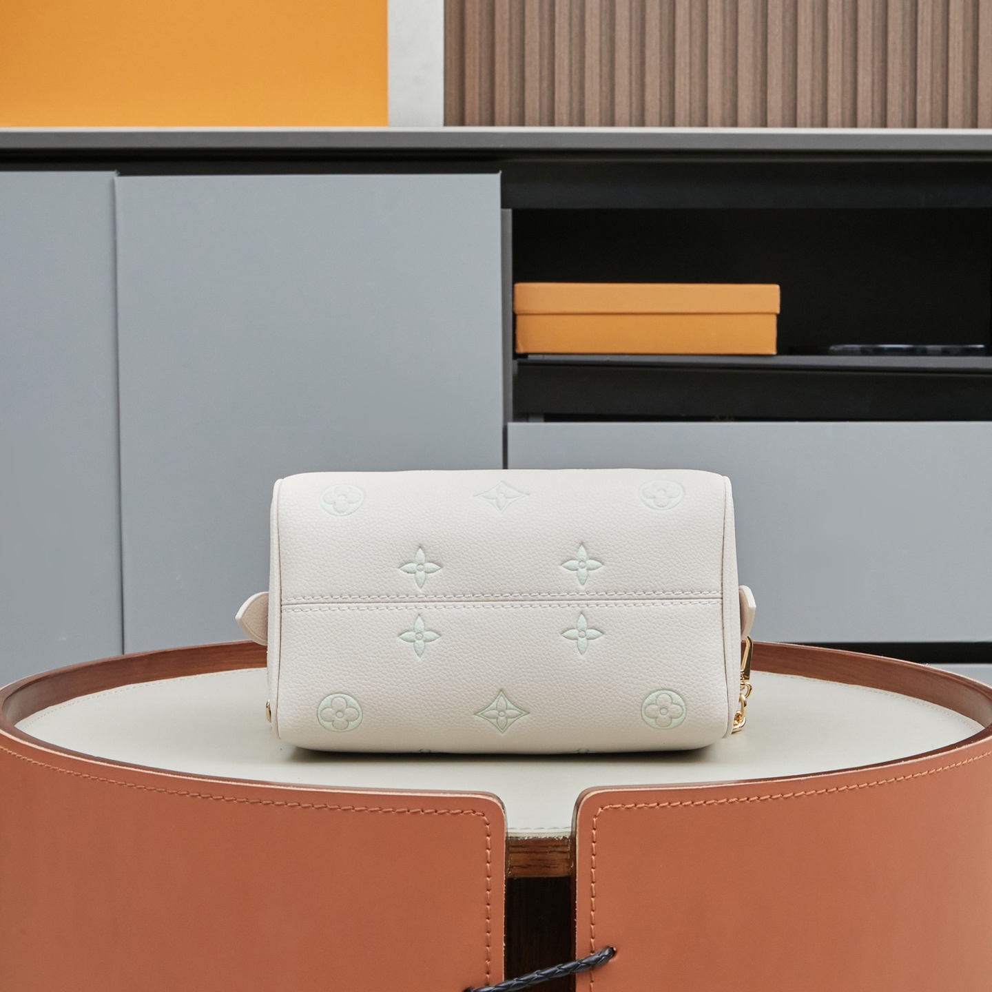 Louis Vuitton Speedy Bandouliere 20 Crossbody Bag - Image 4