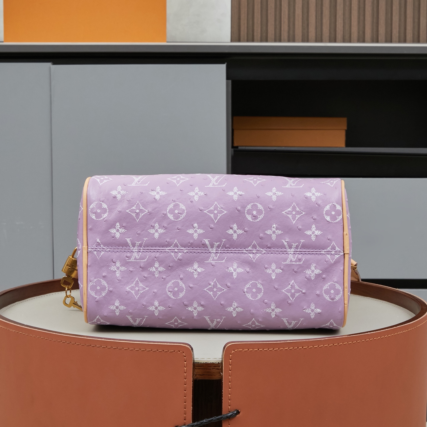 Louis Vuitton Speedy Bandouliere 25 Monogram Leather Crossbody Bag - Image 4