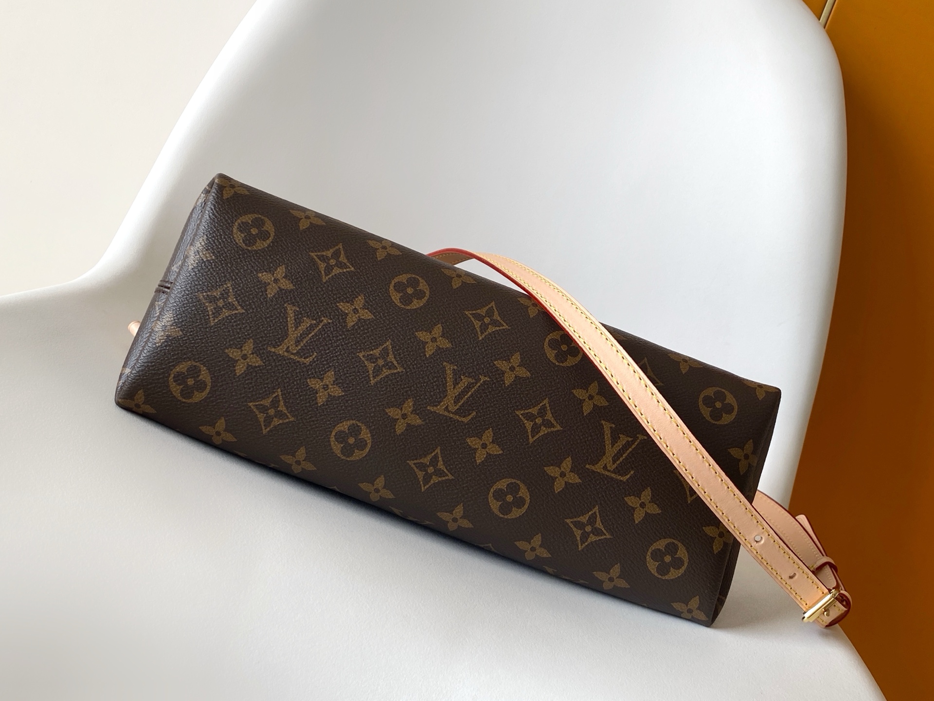 Ever More M15208 Monogram Canvas Tote Bag - Image 4