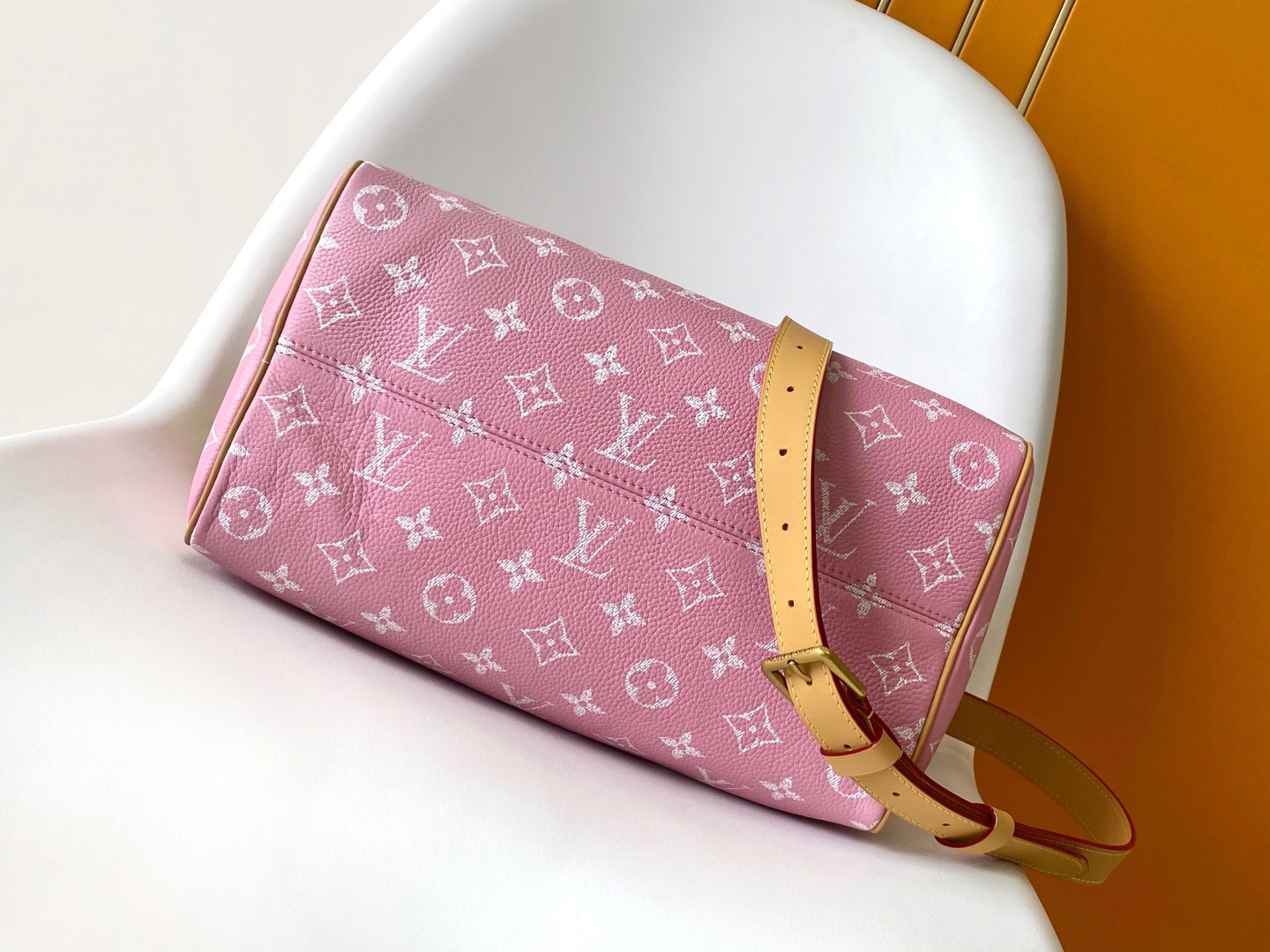 Speedy P9 Bandoulière 30 Monogram Leather Crossbody Bag - Image 4