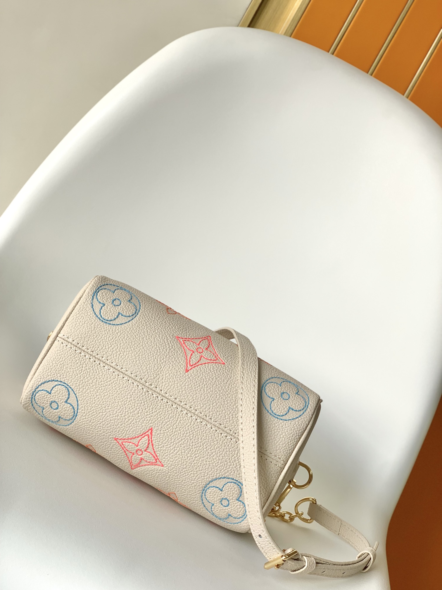 Louis Vuitton Speedy Bandouliere 20 Monogram Empreinte Leather Crossbody Bag - Image 4