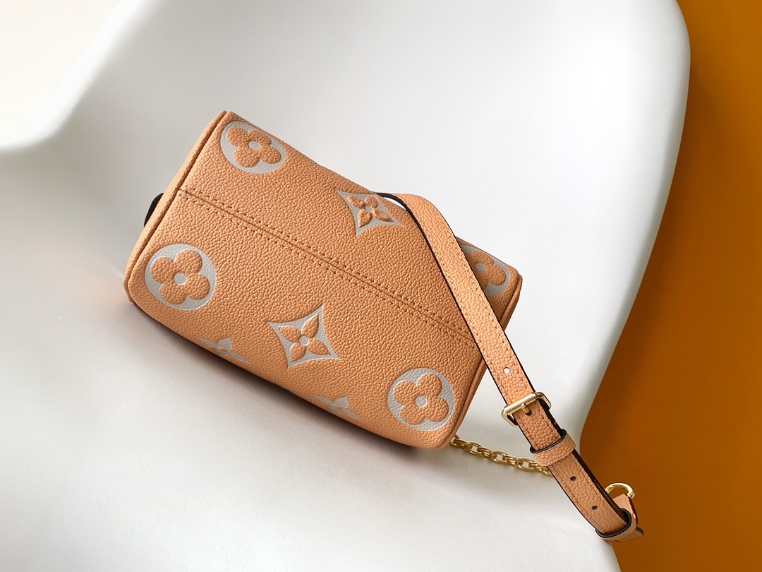 Louis Vuitton Speedy Bandoulière 20 Crossbody Bag in Monogram Empreinte Leather - Image 4