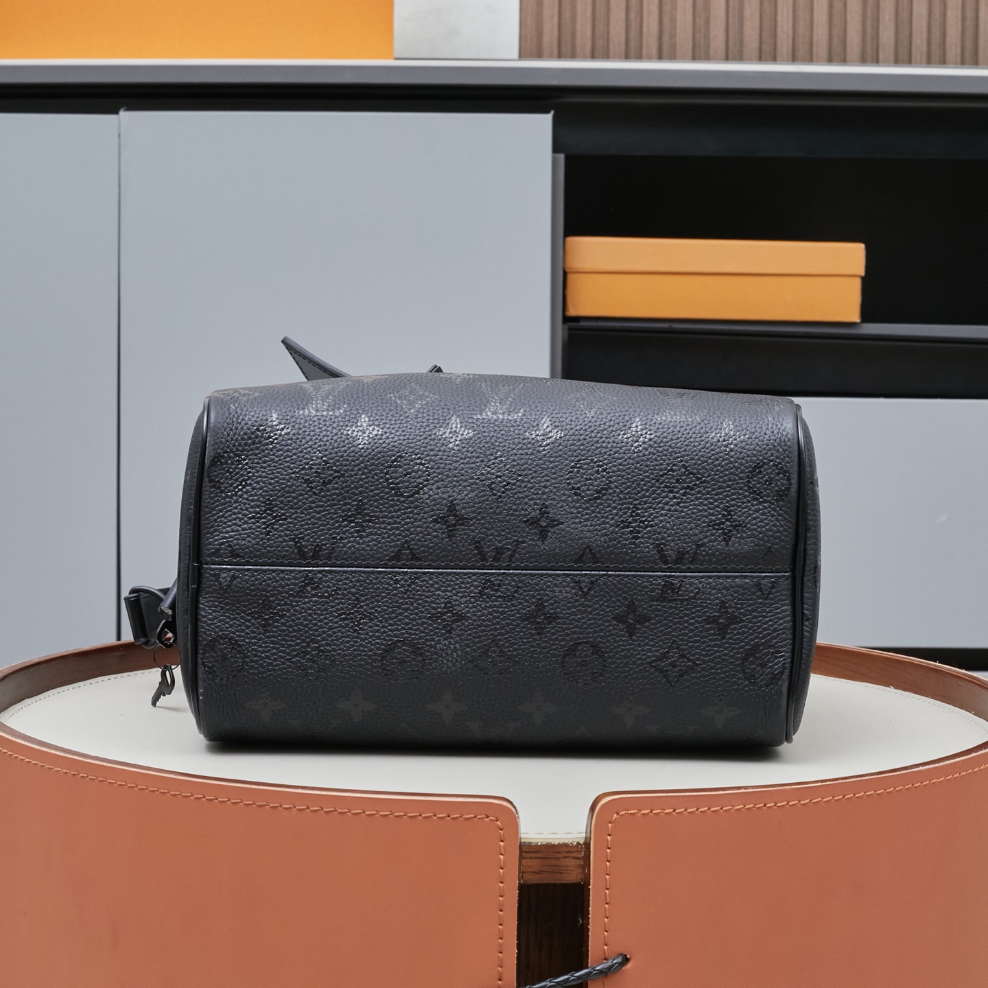 Louis Vuitton Speedy Bandouliere 25 Monogram Leather Handbag - Image 4