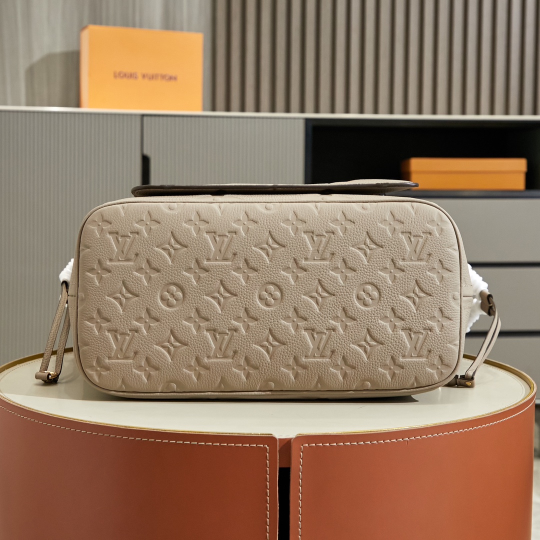 Louis Vuitton Neverfull MM Shopping Tote - Image 4