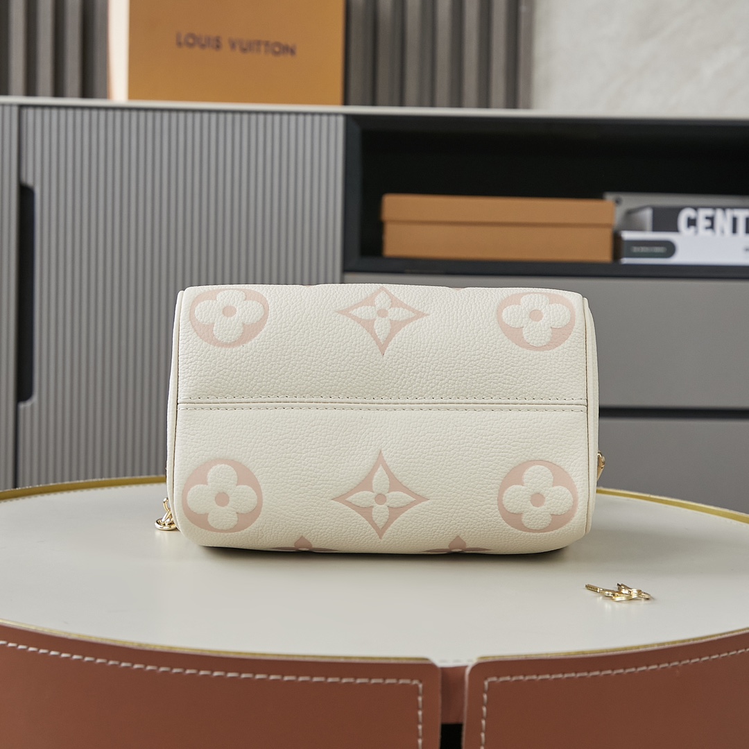 Louis Vuitton Speedy Bandouliere 20 Monogram Empreinte Leather Crossbody Bag - Image 4
