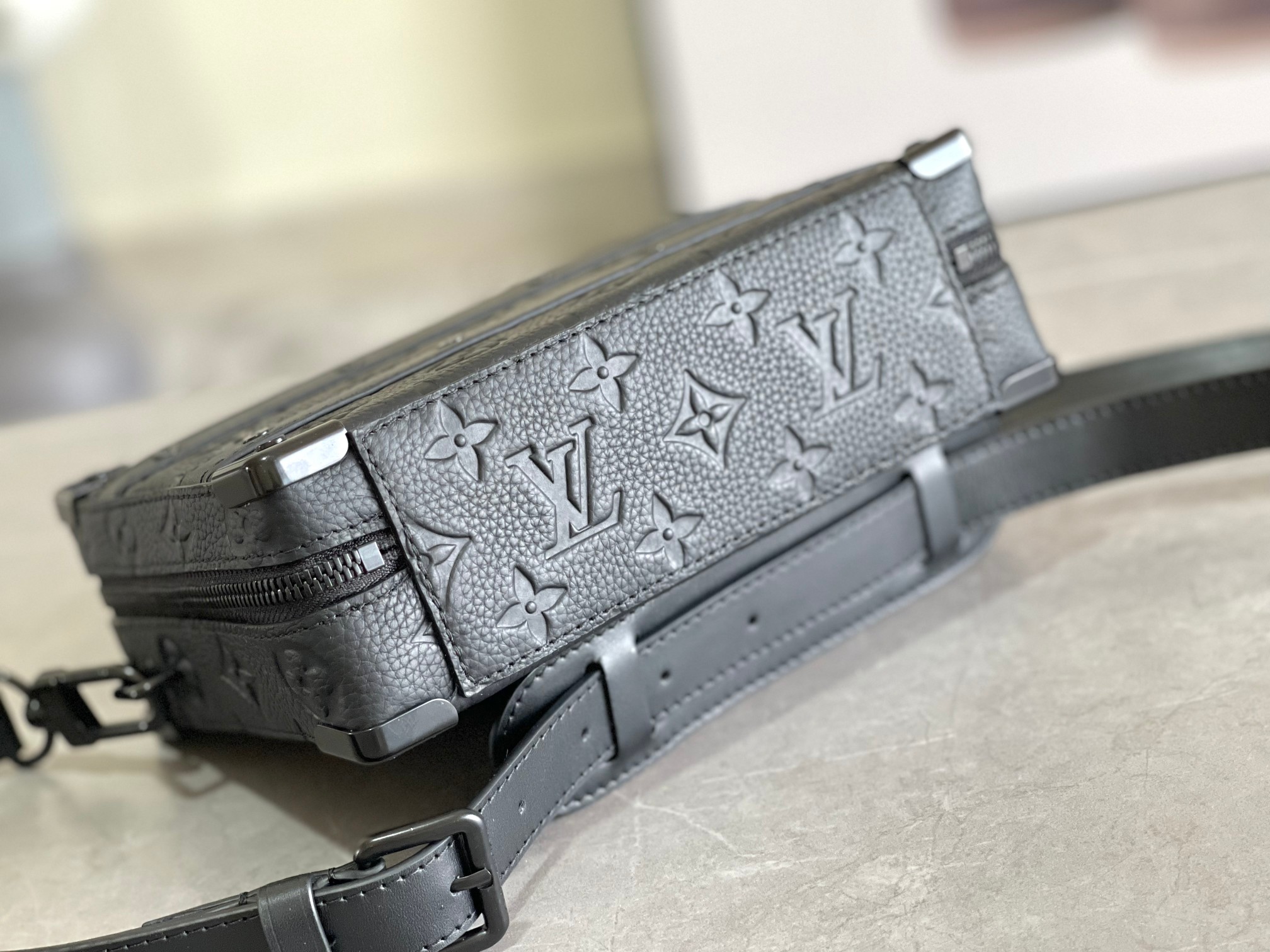 Louis Vuitton Handle Soft Trunk M59163 Monogram Leather Crossbody Bag - Image 4