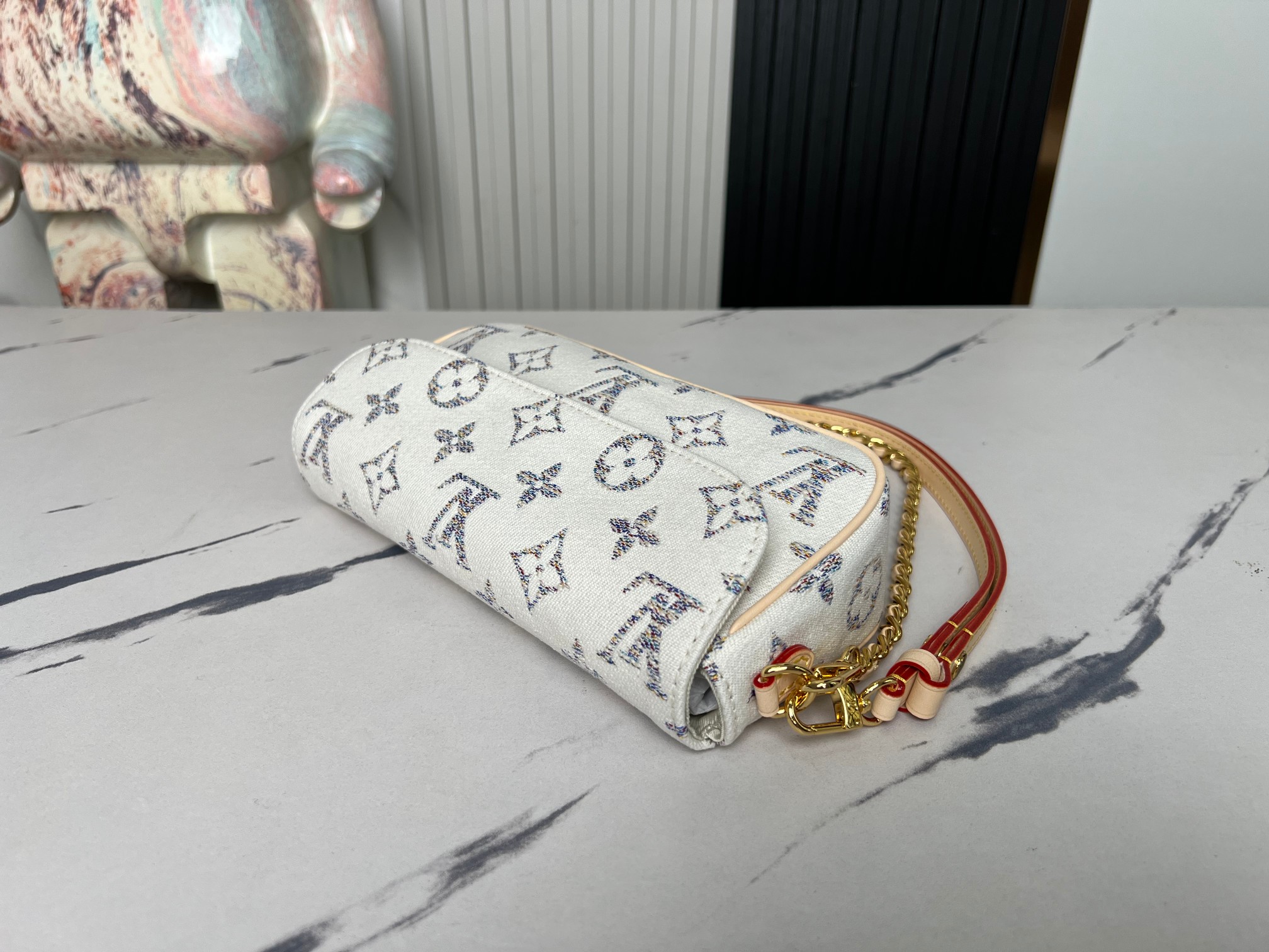 Louis Vuitton Wallet on Chain Ivy M83499 - Image 4