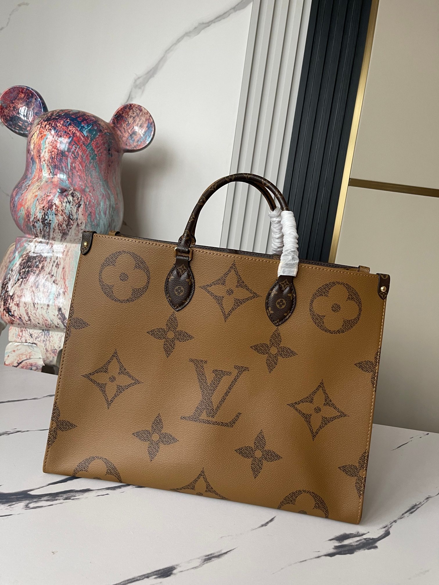 Onthego Monogram Giant Canvas Tote Bag - Image 4