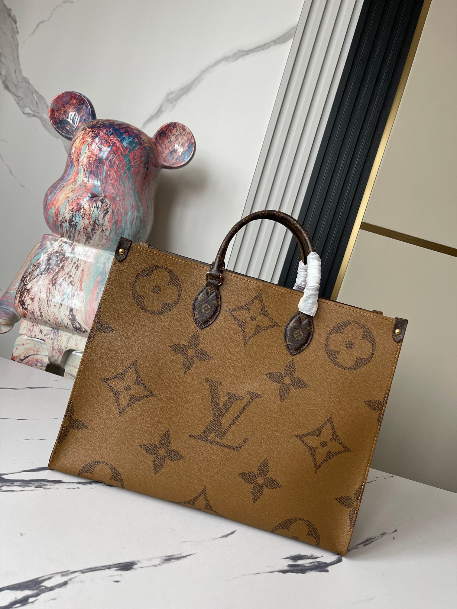 Louis Vuitton Onthego Tote Bag M44576 - Image 4