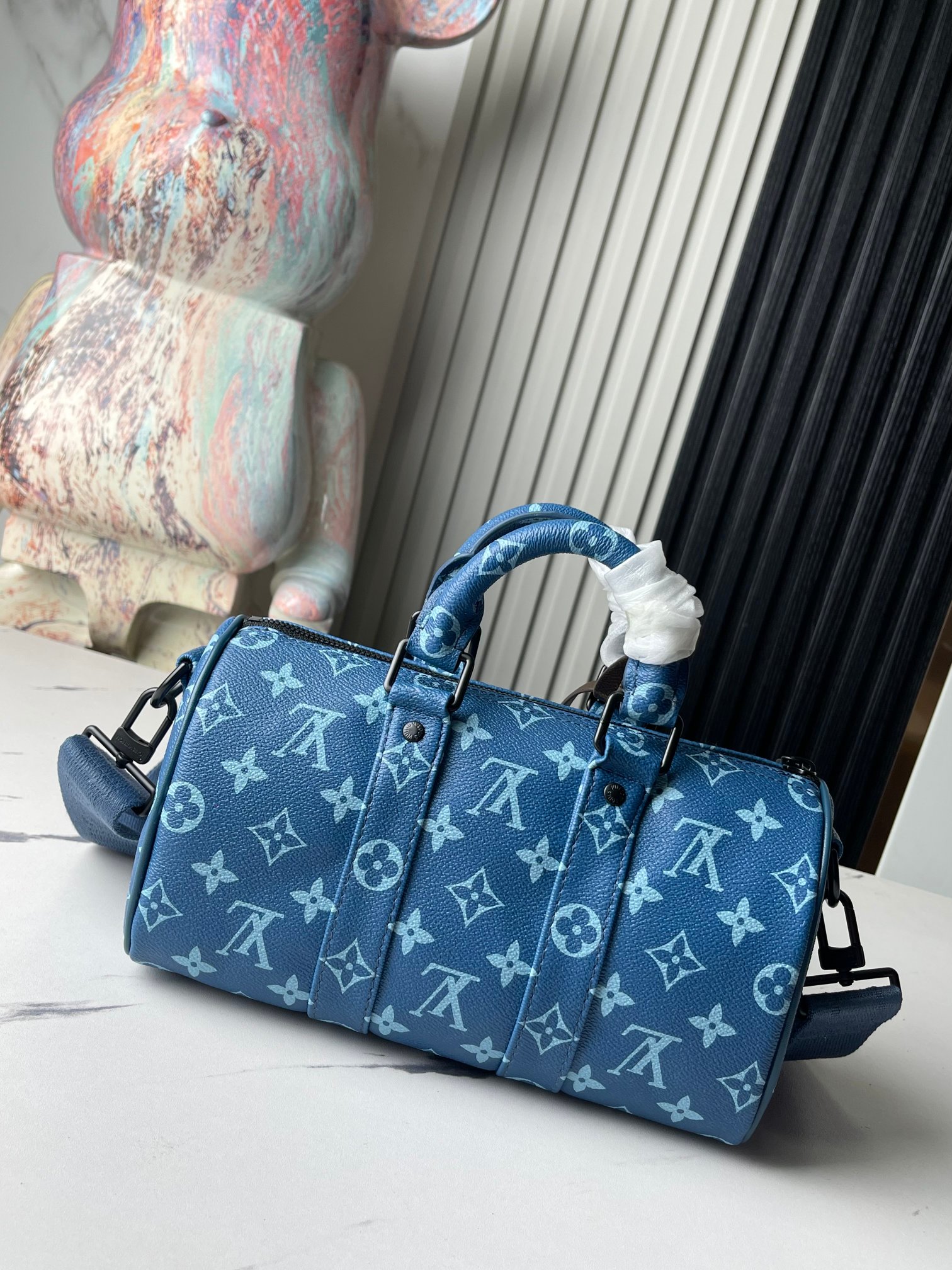 Louis Vuitton Keepall Bandoulière 25 Blue Floral Shoulder Bag - Image 4