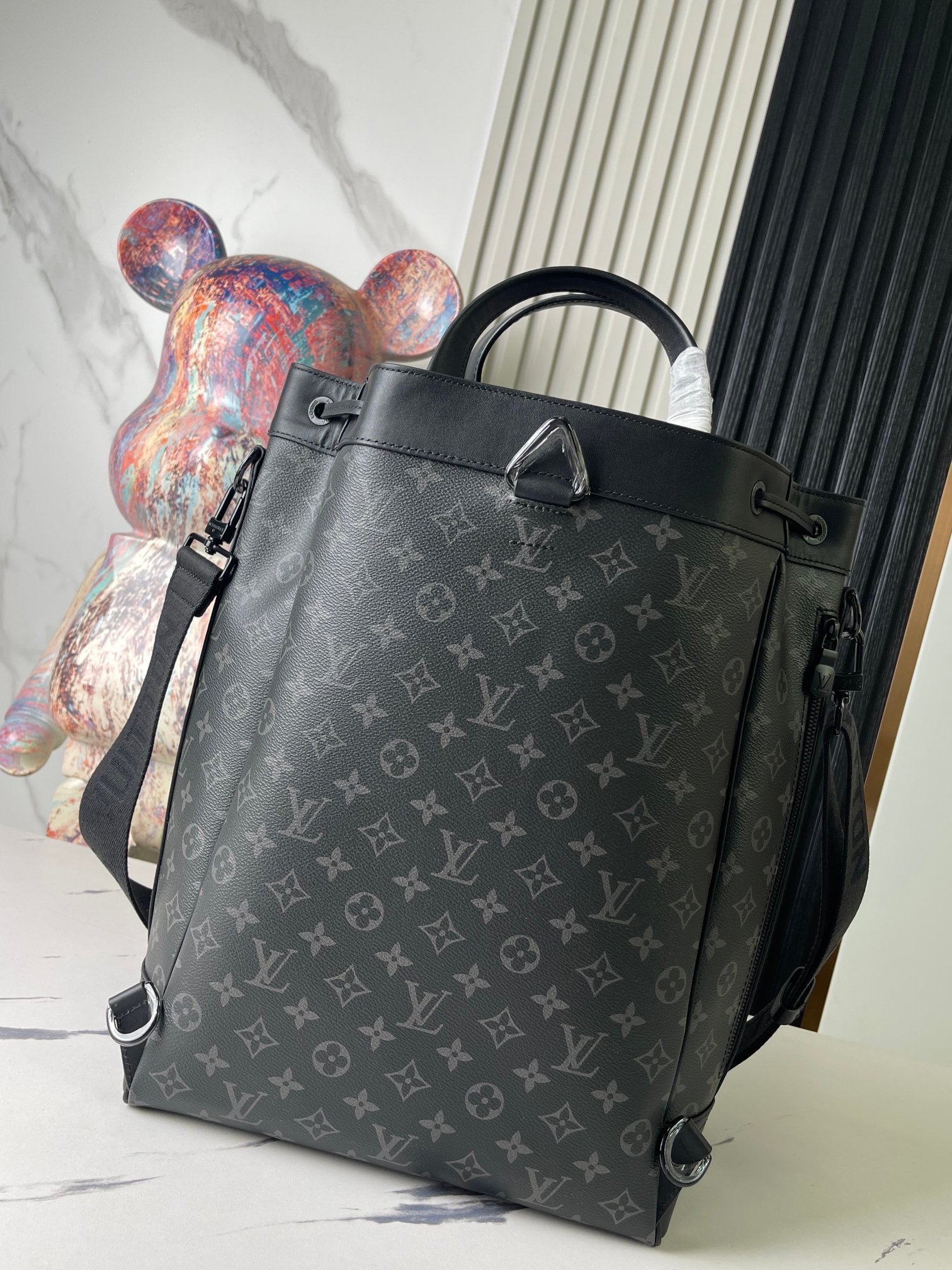 Louis Vuitton Maxi Noé M46693 Black Monogram Sling Bag - Image 4