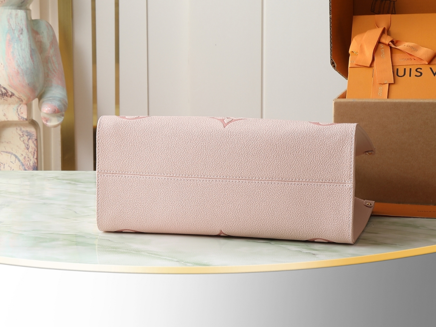 Louis Vuitton OnTheGo MM Tote Bag in Pink Monogram Empreinte Leather - Image 4
