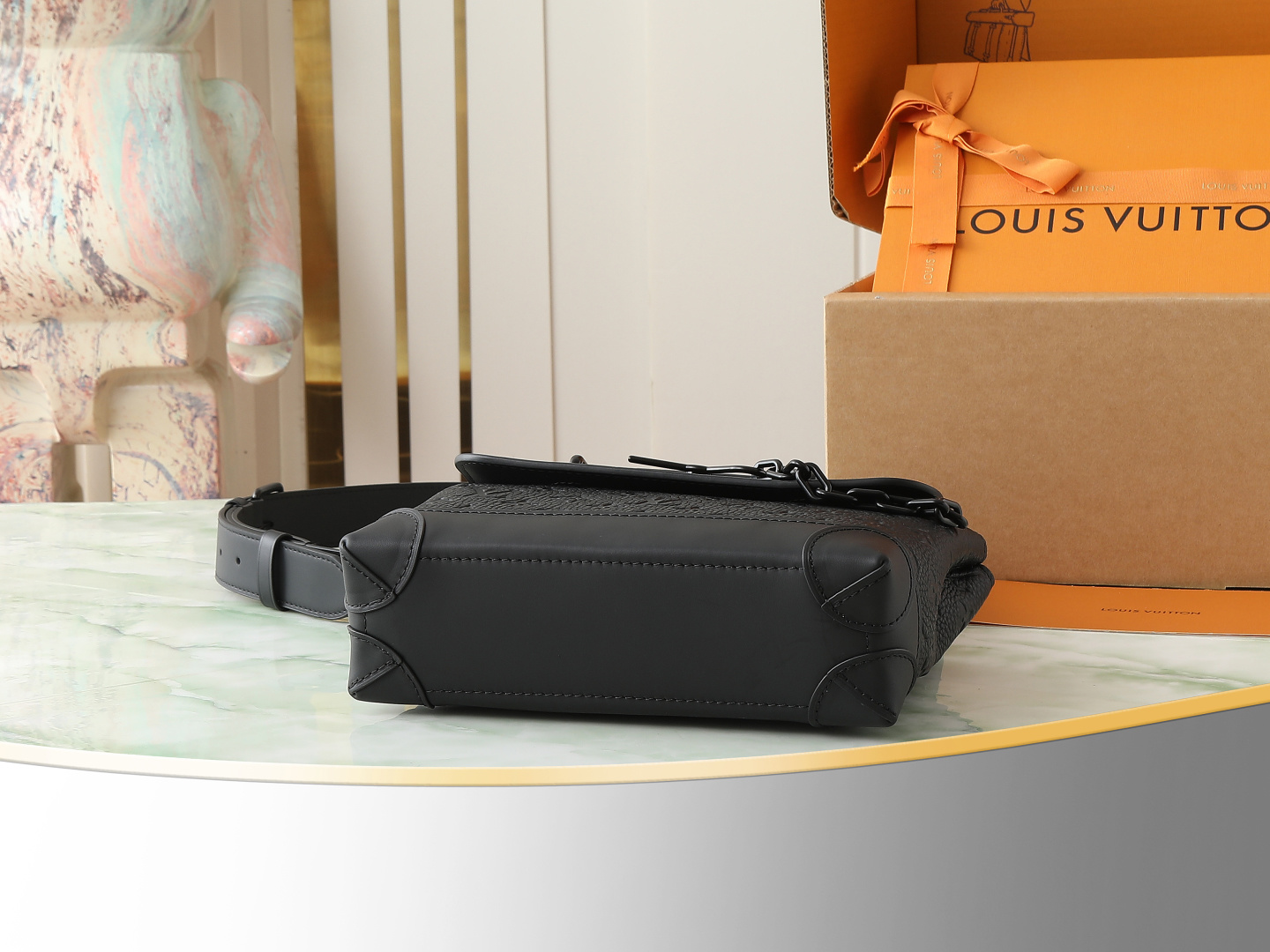 Louis Vuitton Steamer Small Crossbody Bag in Black Taurillon Leather - Image 4