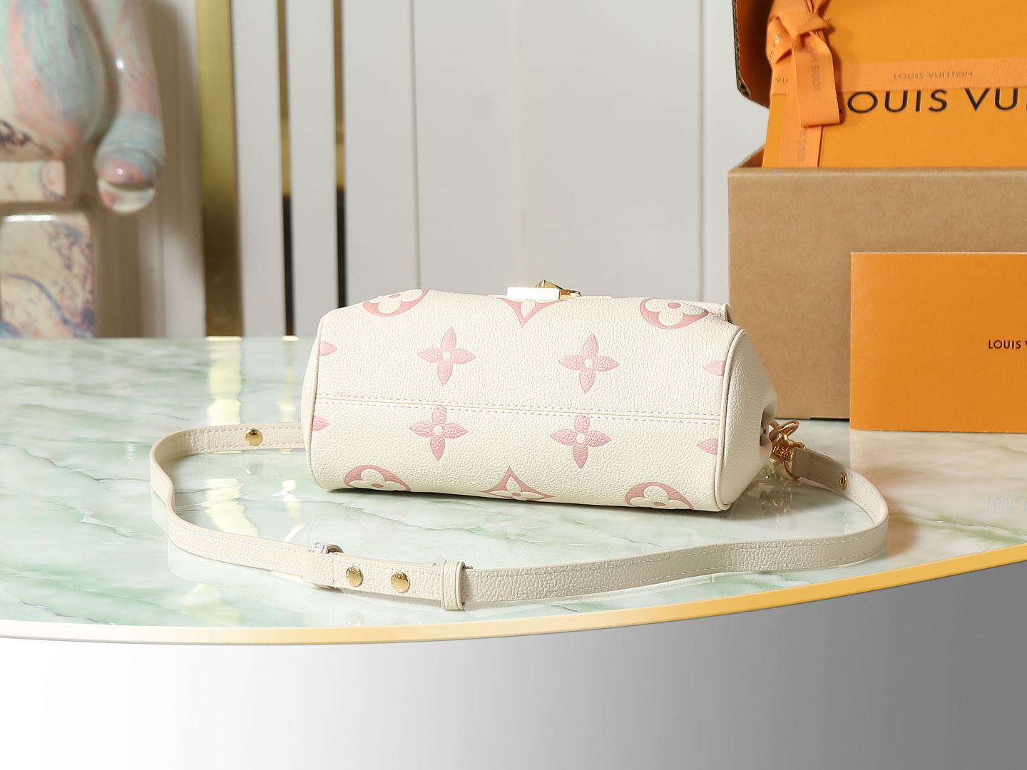 Louis Vuitton Favorite Handbag M45813 / M46393 - Image 4