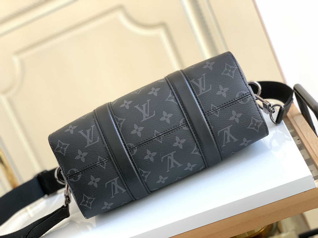 Louis Vuitton x Nigo Monogram Seal Crossbody Bag - Image 4