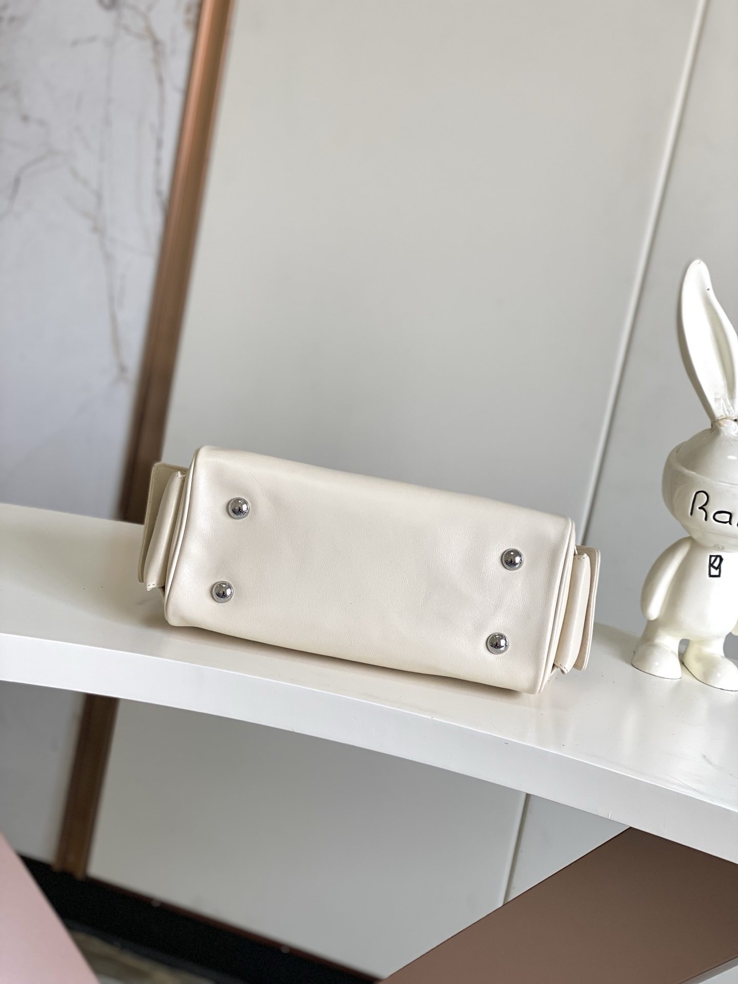 Louis Vuitton Speedy Cargo Handbag - Image 4