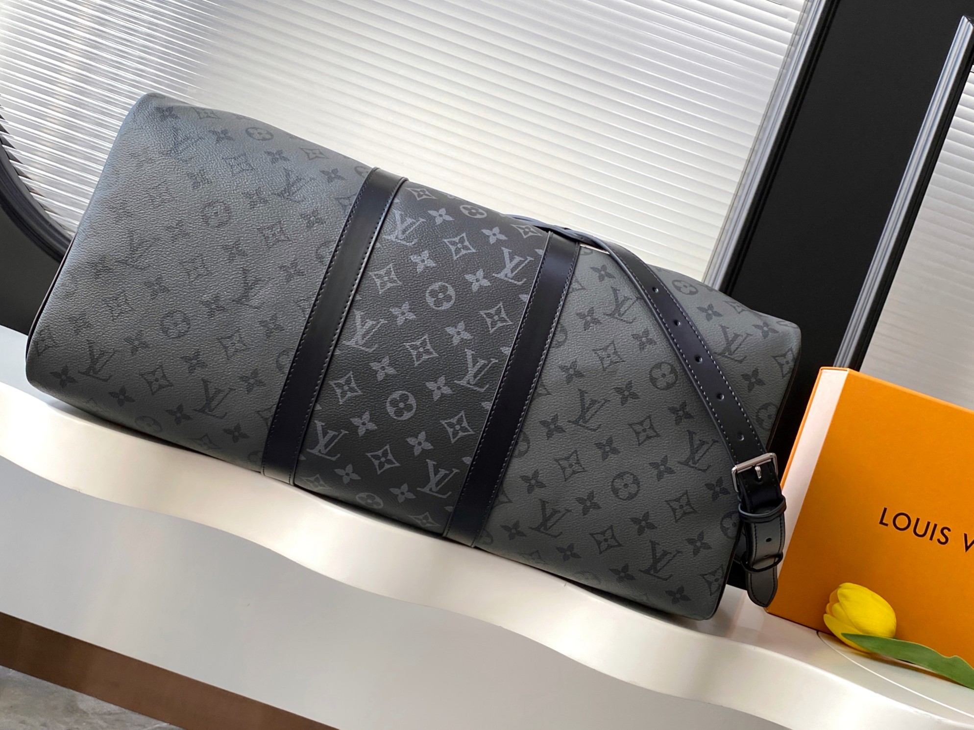 Keepall Bandoulière 50 Travel Bag in Monogram Eclipse Reverse Canvas - Image 4