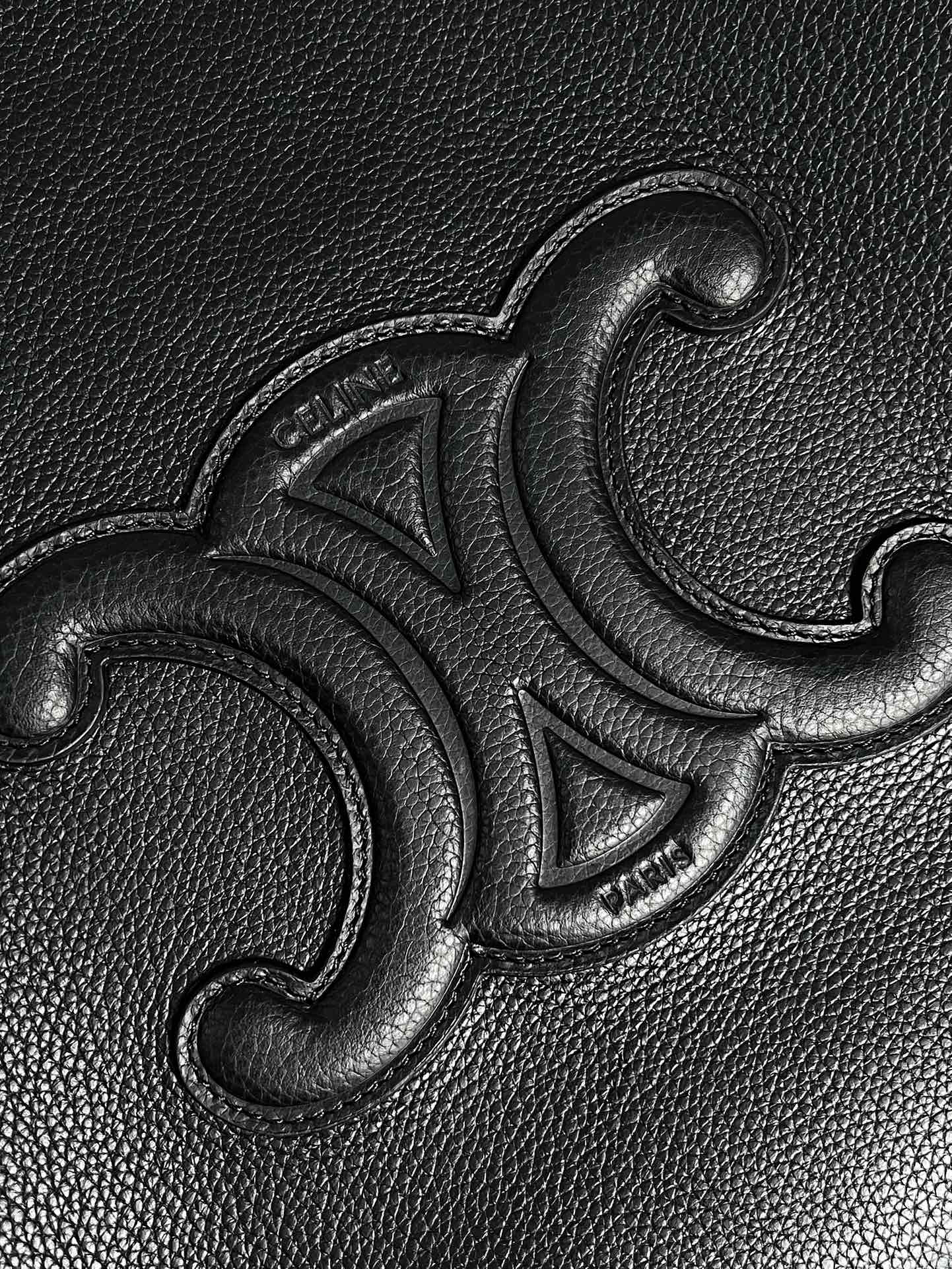 Celine CUIR CABAS ANAÏS Grained Calfskin Tote Bag - Image 4