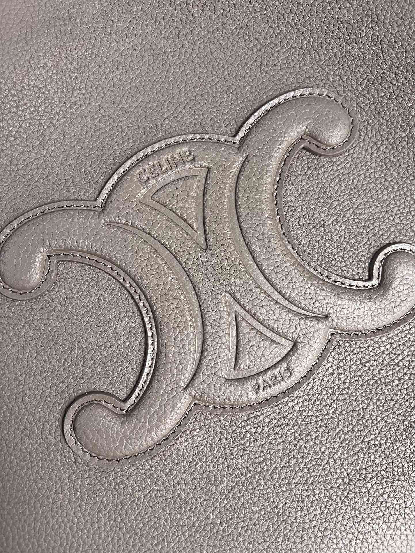 Celine CUIR CABAS ANAIS Grained Calfskin Tote Bag - Image 4