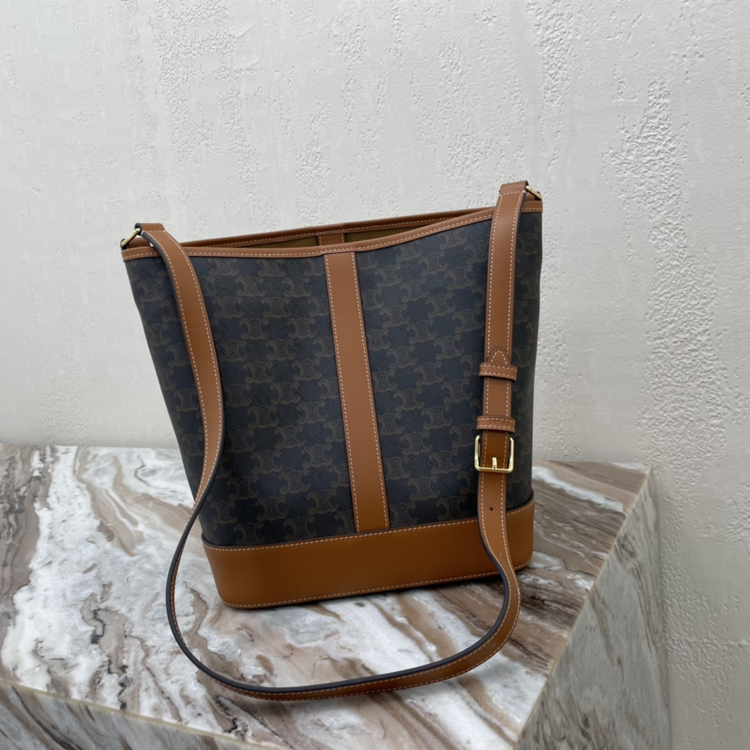 CELINE Triomphe Canvas Medium Bucket Bag - Image 4
