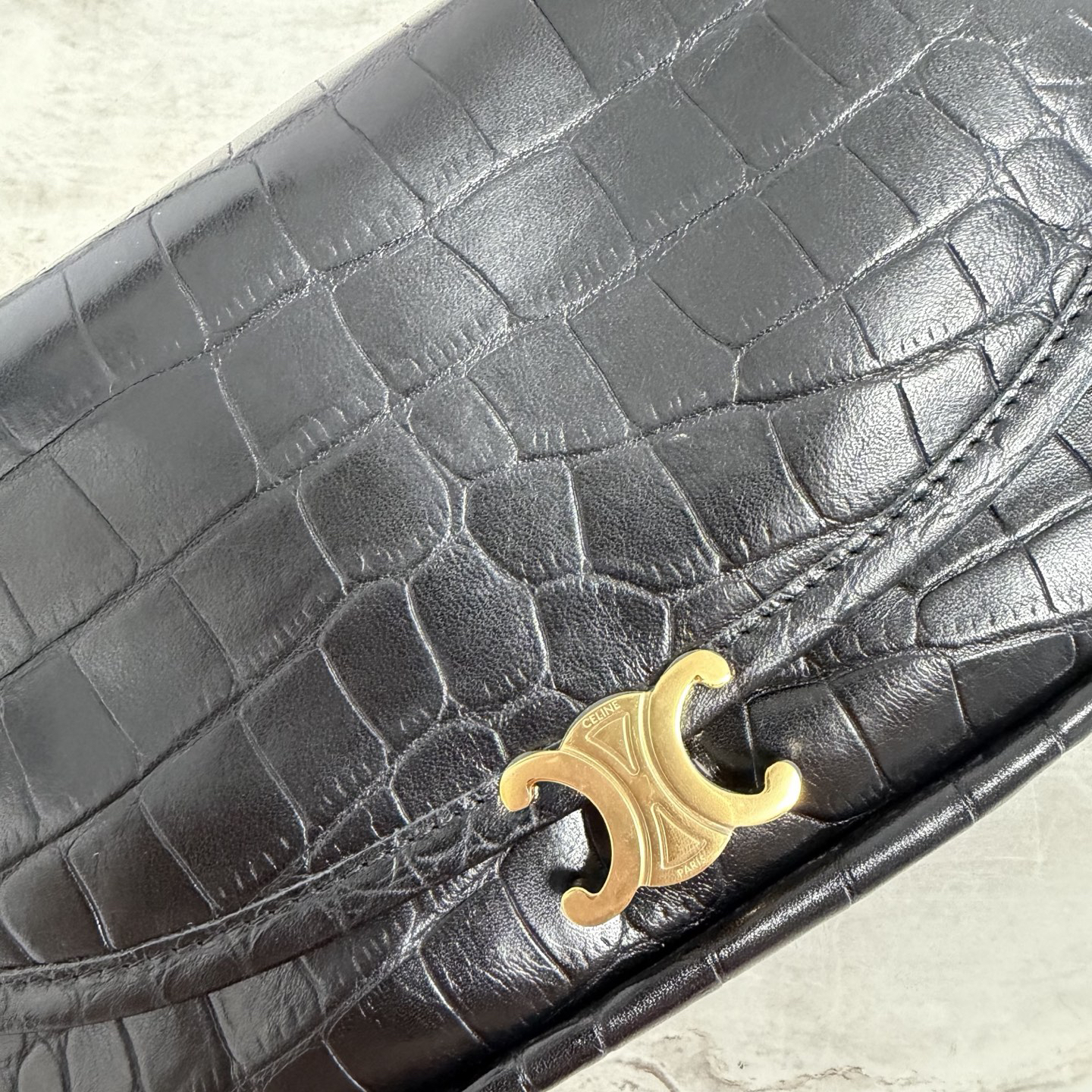 CE Halfmoon Small Shoulder Bag - Image 4
